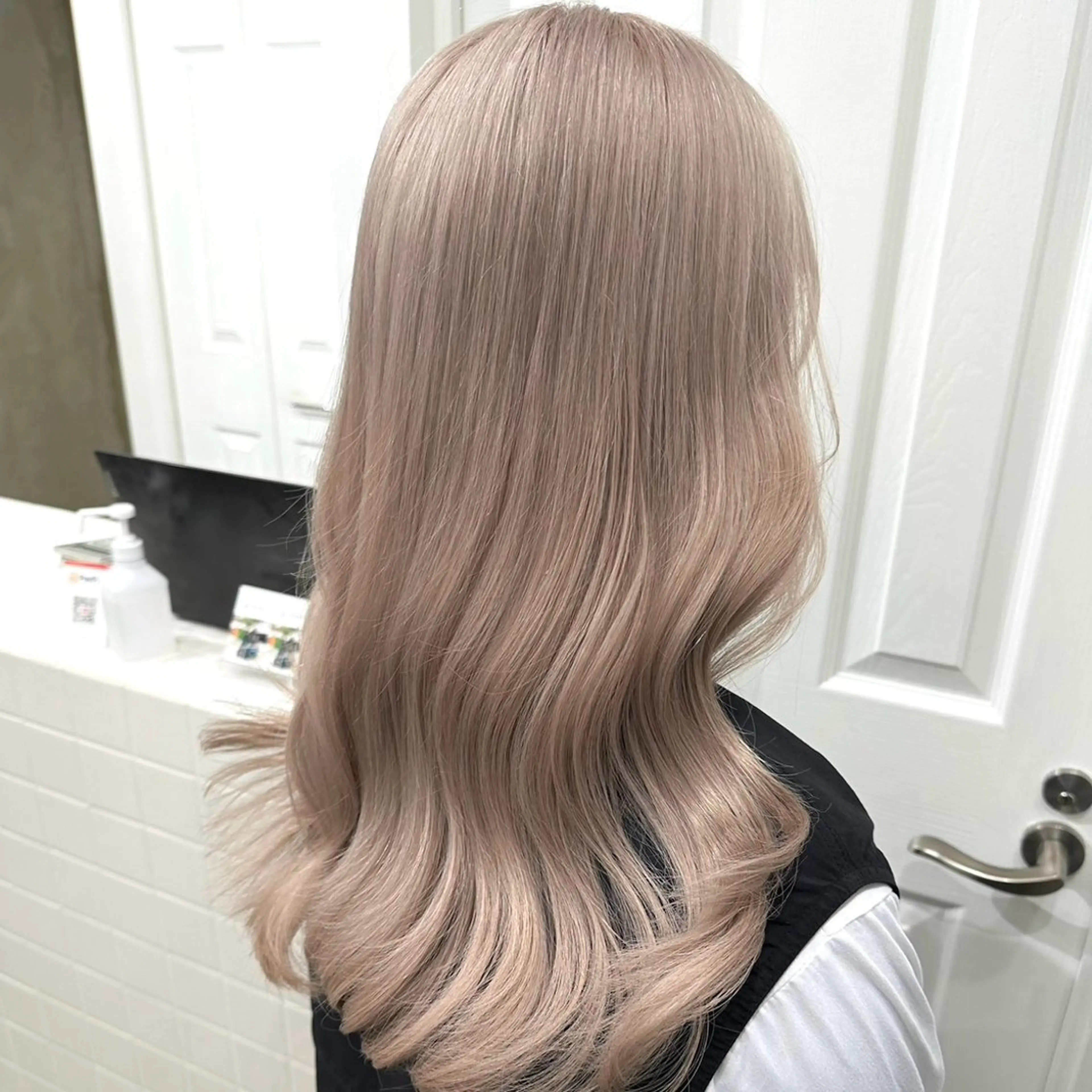 セミロング カラー ヘアアレンジ 海外/ハイトーン🪽 ☯️ami☯️のヘアスタイル