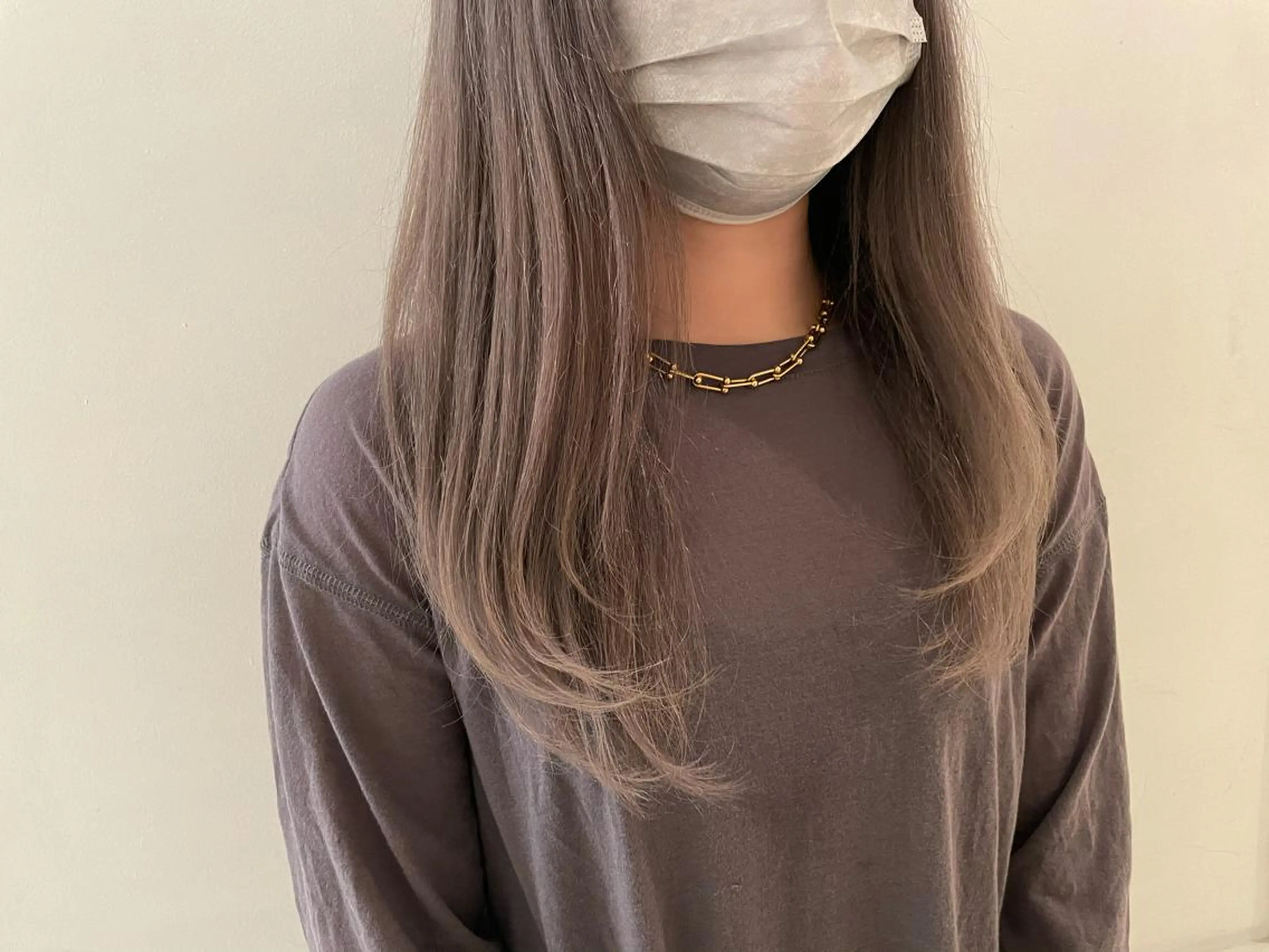 ロング カラー ベージュカラー ブリーチ ヘアカラー 湯田実津希🤎 ﾐﾙｸﾃｨ専門のヘアスタイル