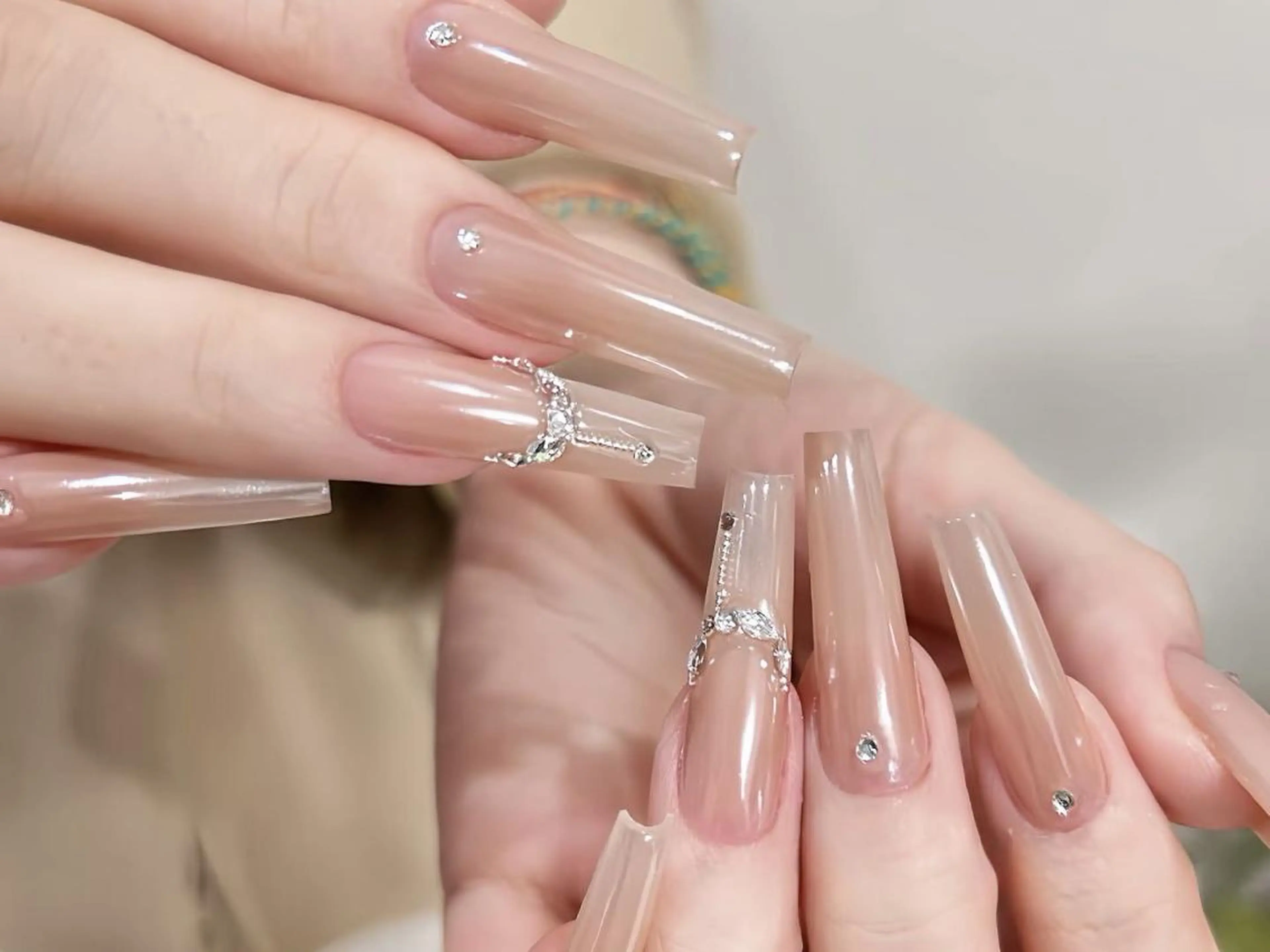 ネイル アートネイル ロングネイル マグネットネイル オフィスネイル ワンカラーネイル ハンドネイル ハンドケア 🎀Kiko  🎀のネイルデザイン