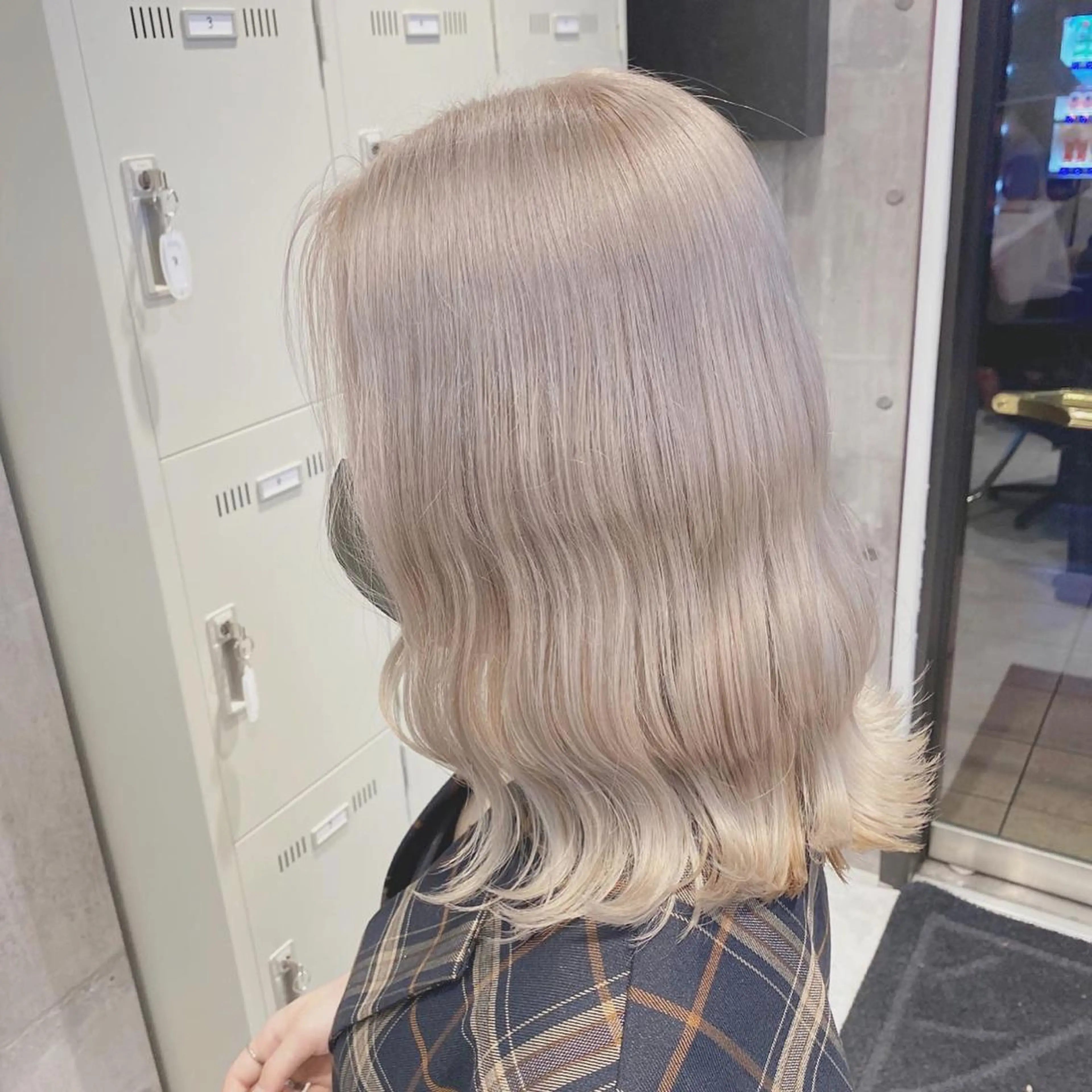 セミロング 🤍ムラ修正ブリーチ 🤍原宿/YUUのヘアスタイル