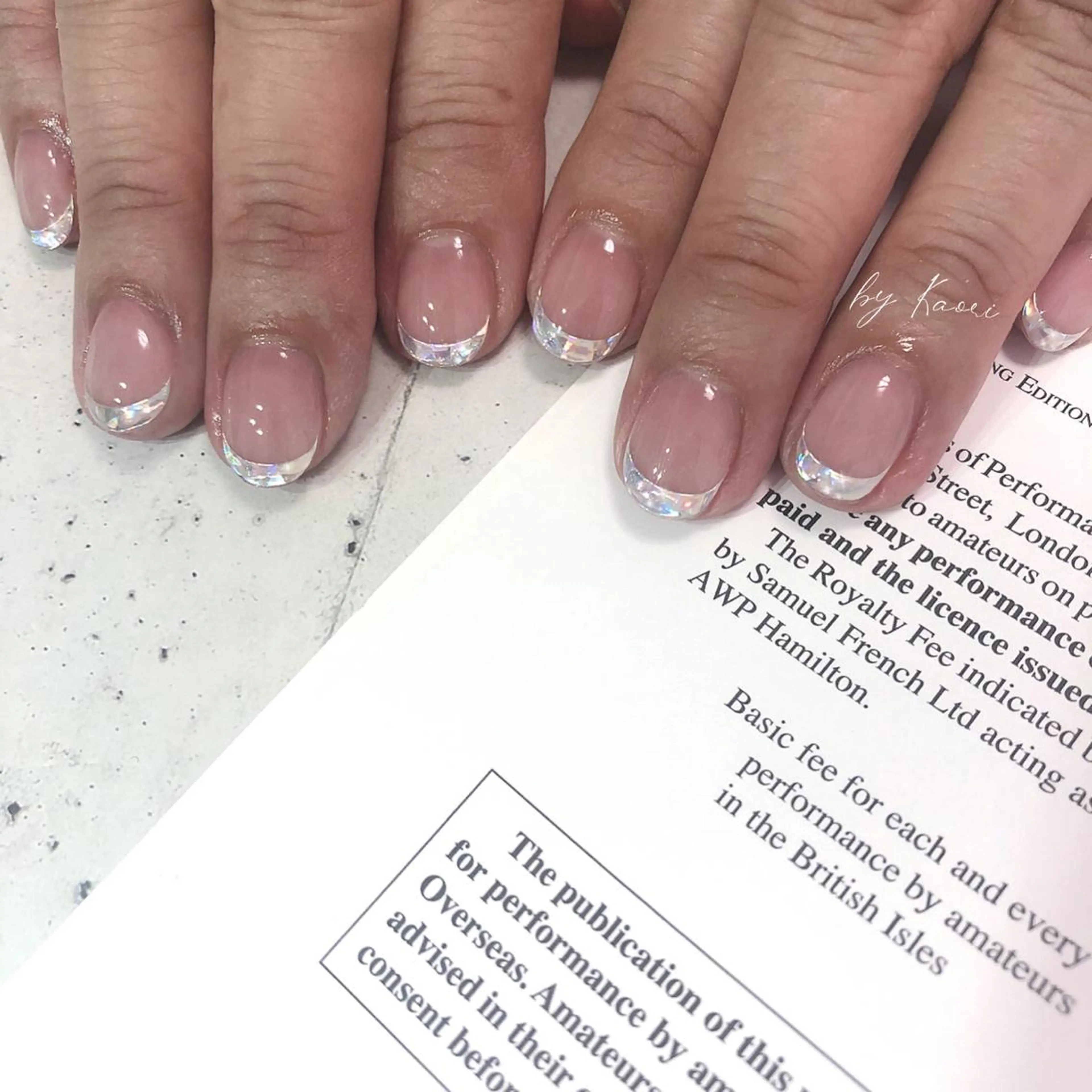 ネイル オーロラネイル ブラウン カジュアル フットネイル フレンチネイル ハンドネイル _Defi_ by Kaoriのネイルデザイン