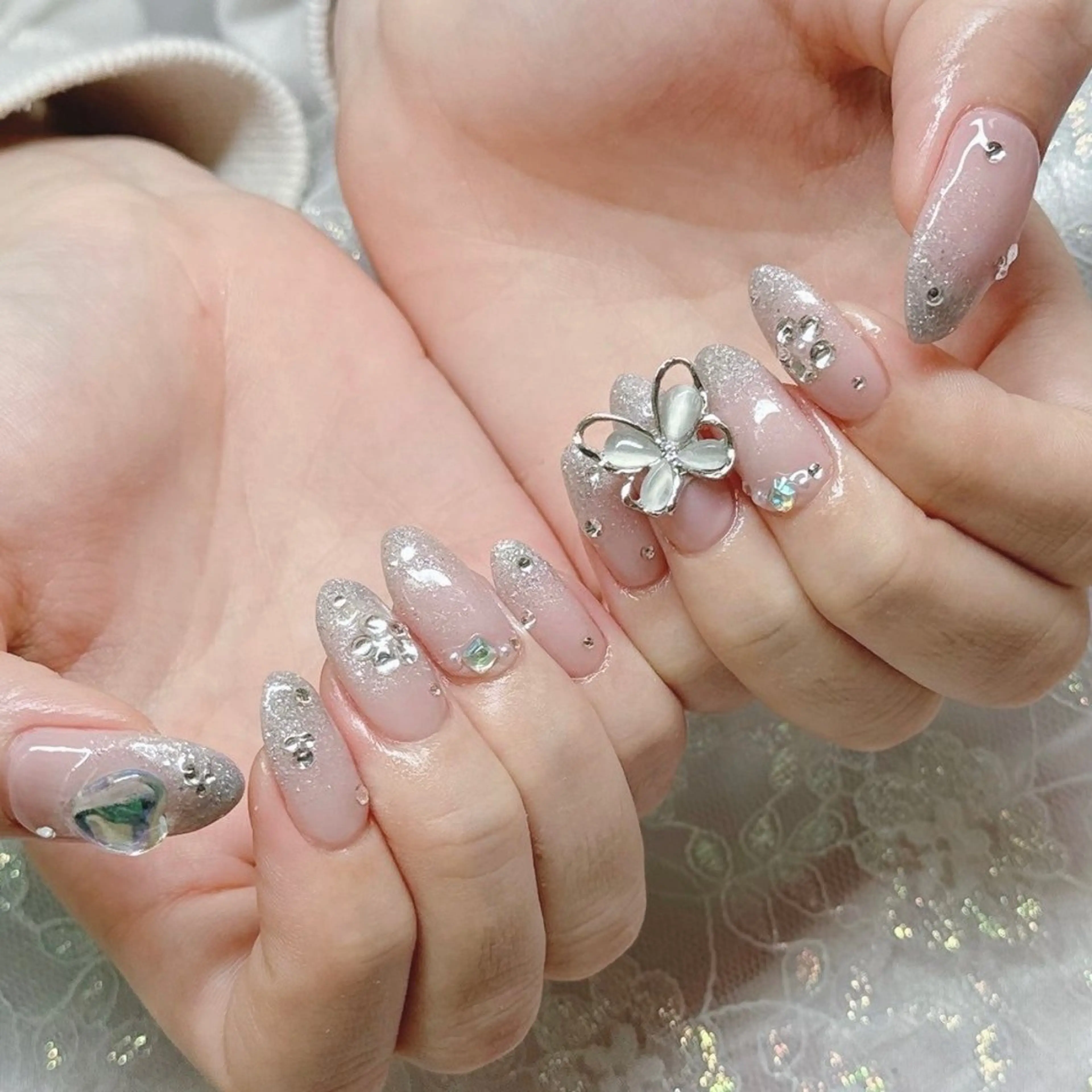 ネイル ラメ(グリッター) ラメグラデーション シンプルネイル ハンドネイル Nail lieNのネイルデザイン