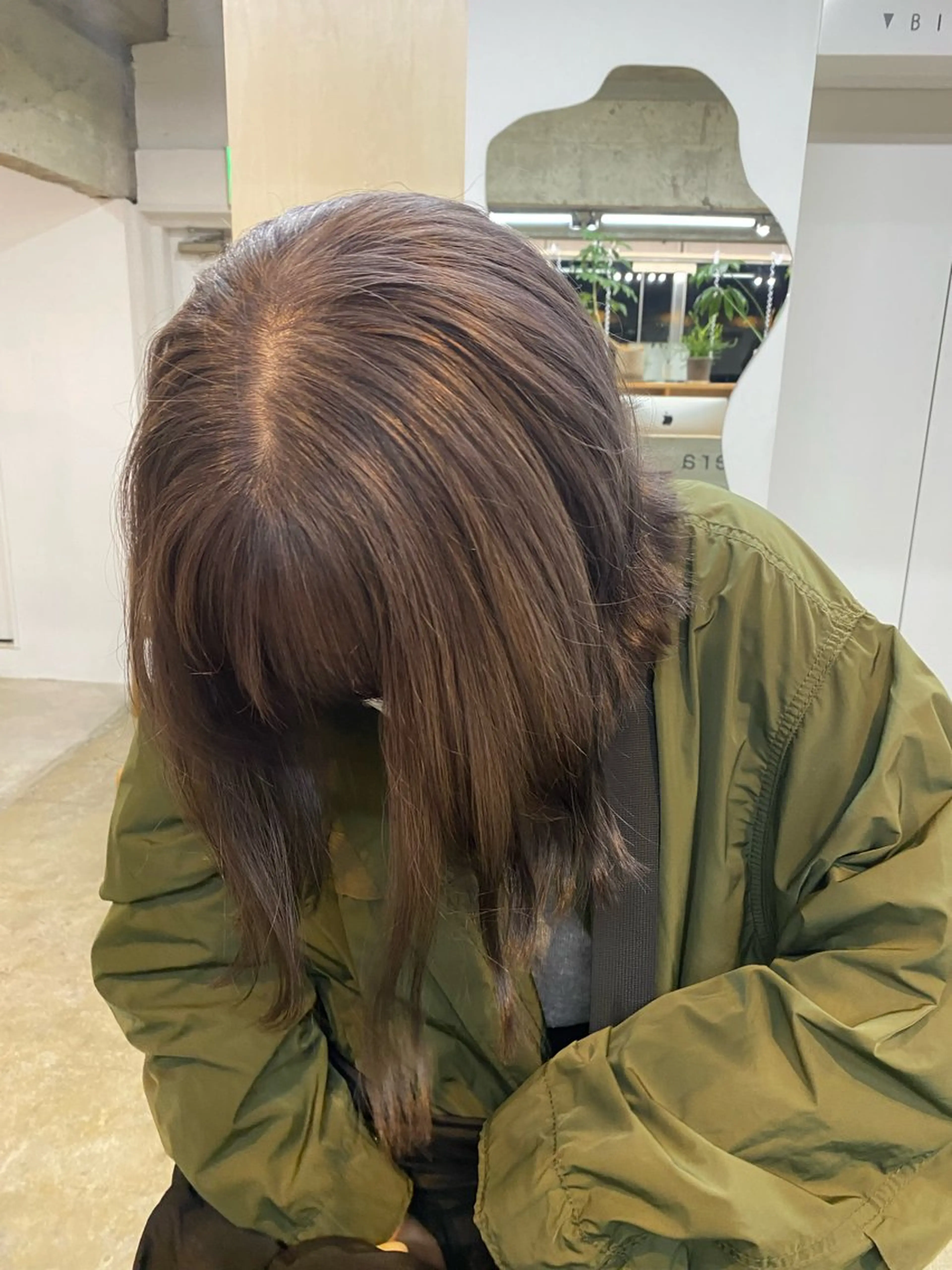 ミディアム カラー ブリーチ ケアブリーチ シミズ アスカのヘアスタイル