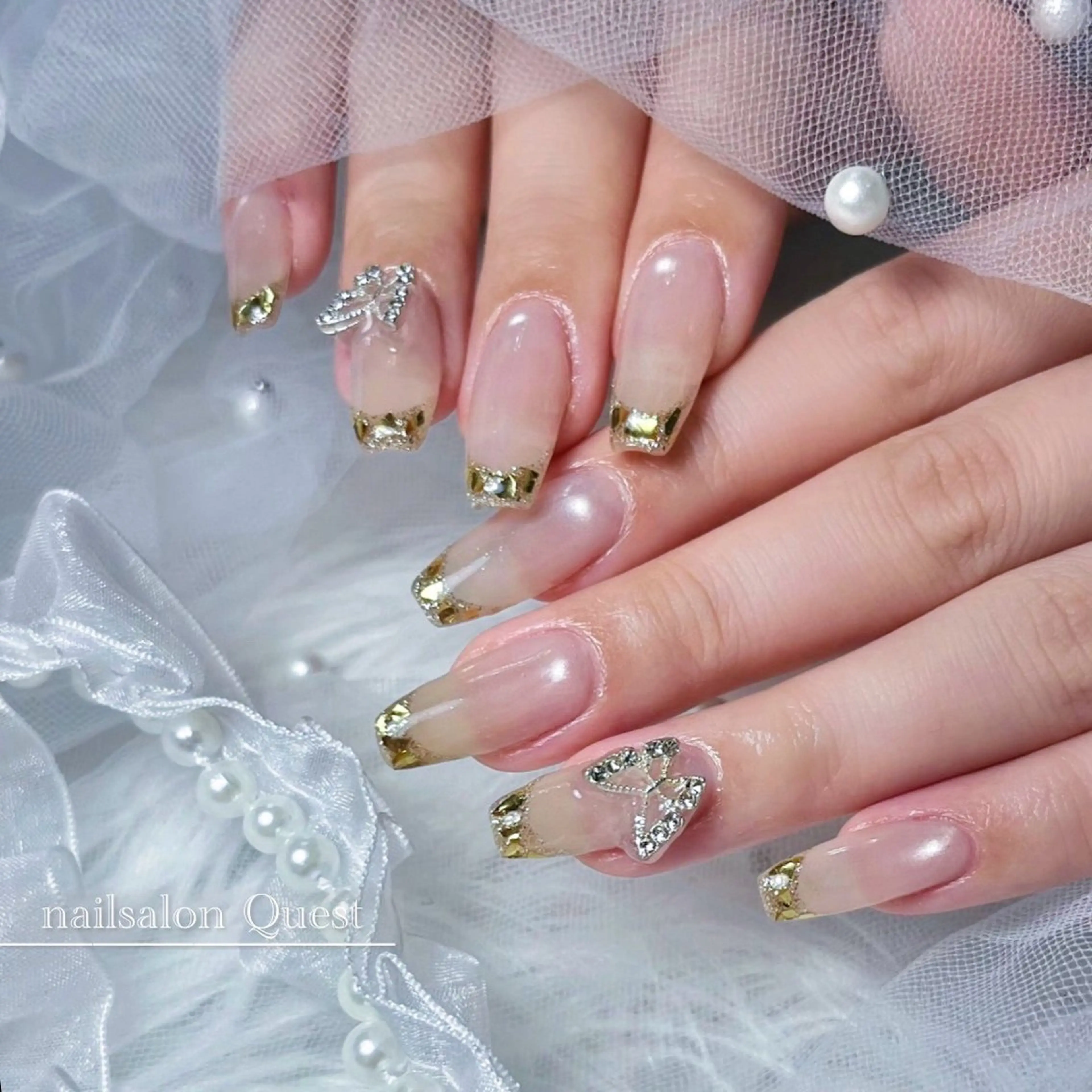 ネイル フレンチネイル ガラスフレンチ nailsalon Questのネイルデザイン