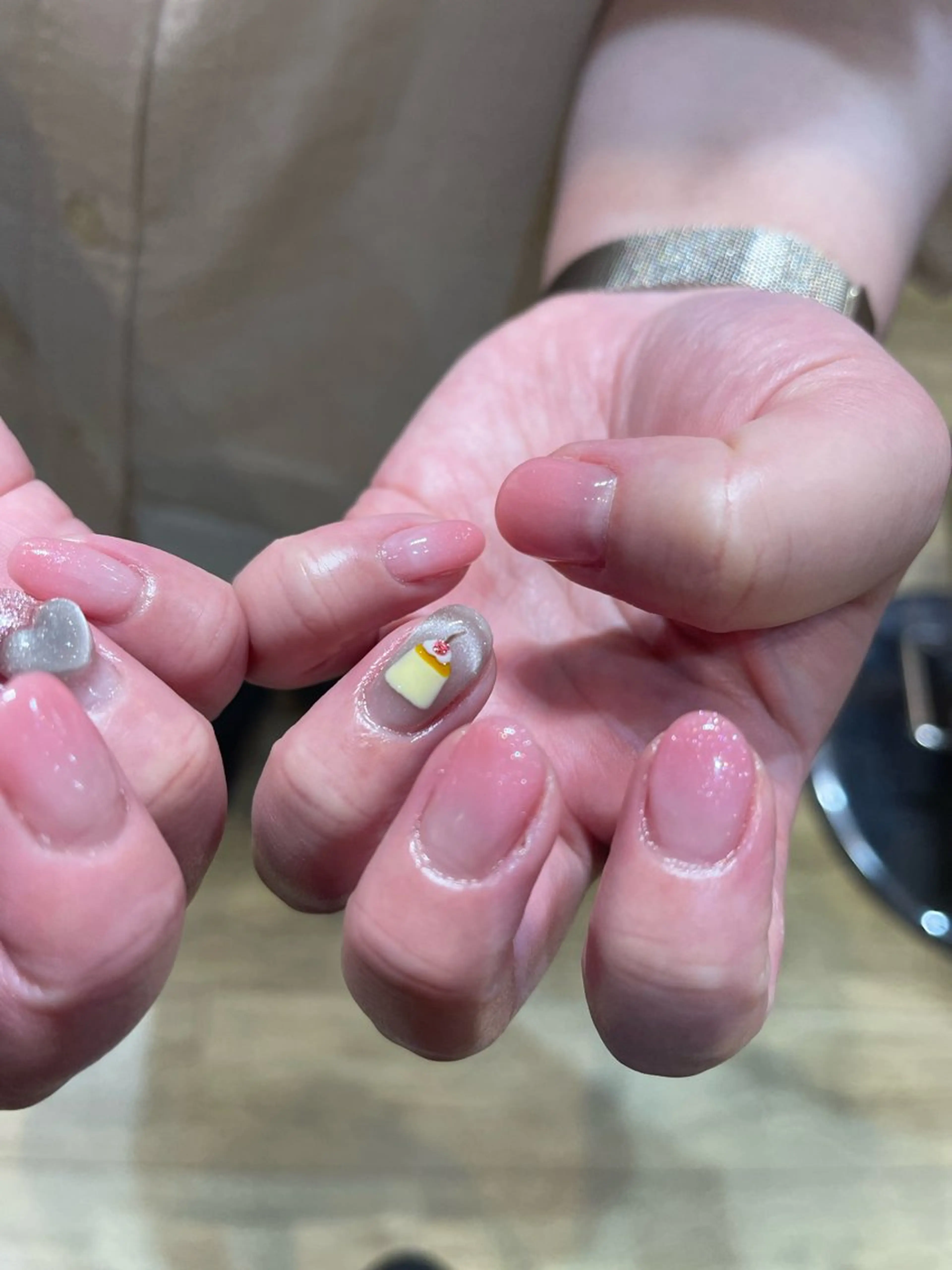 ネイル ハンドネイル 鈴木 すみれのネイルデザイン