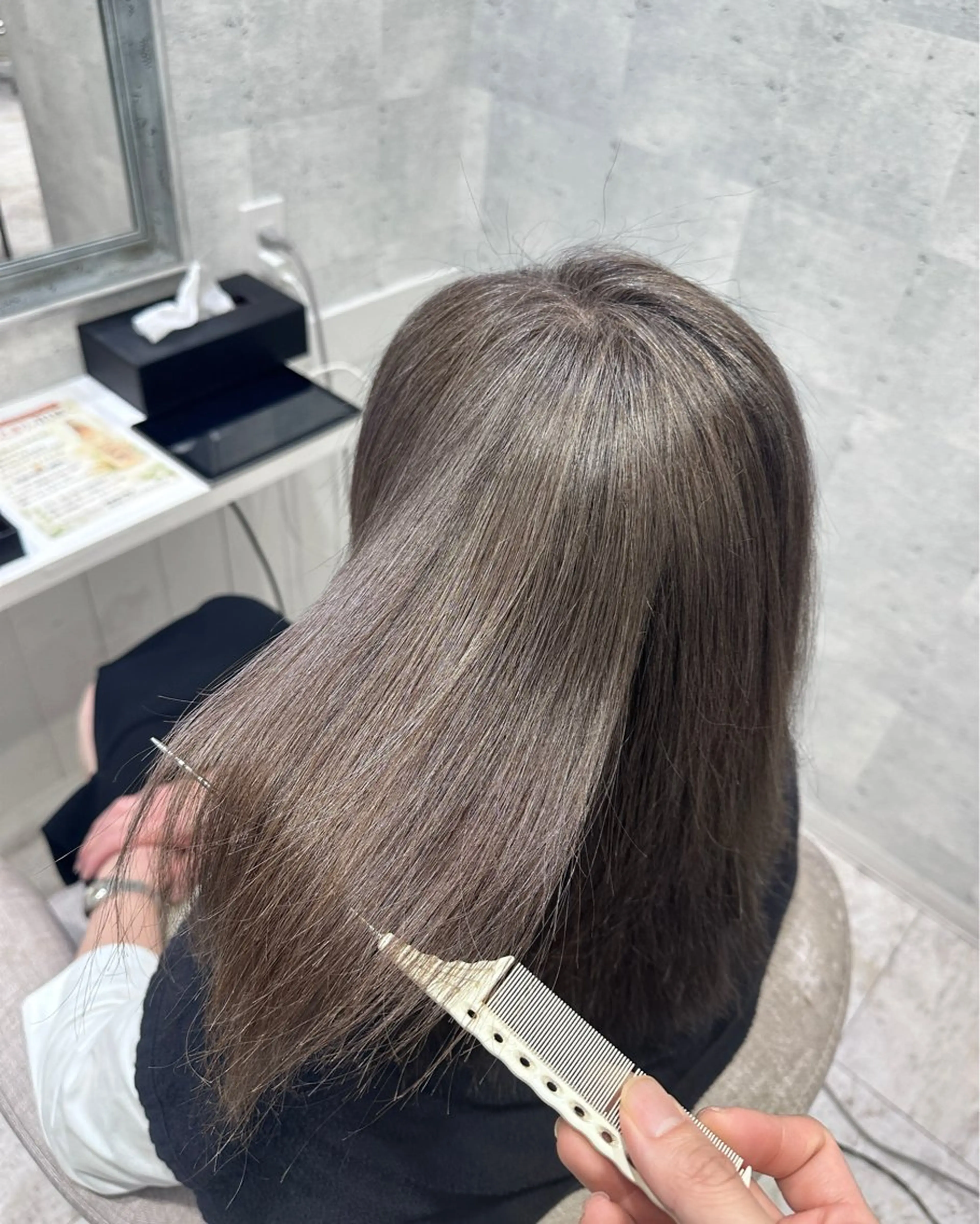 セミロング カラー 西山 将太のヘアスタイル