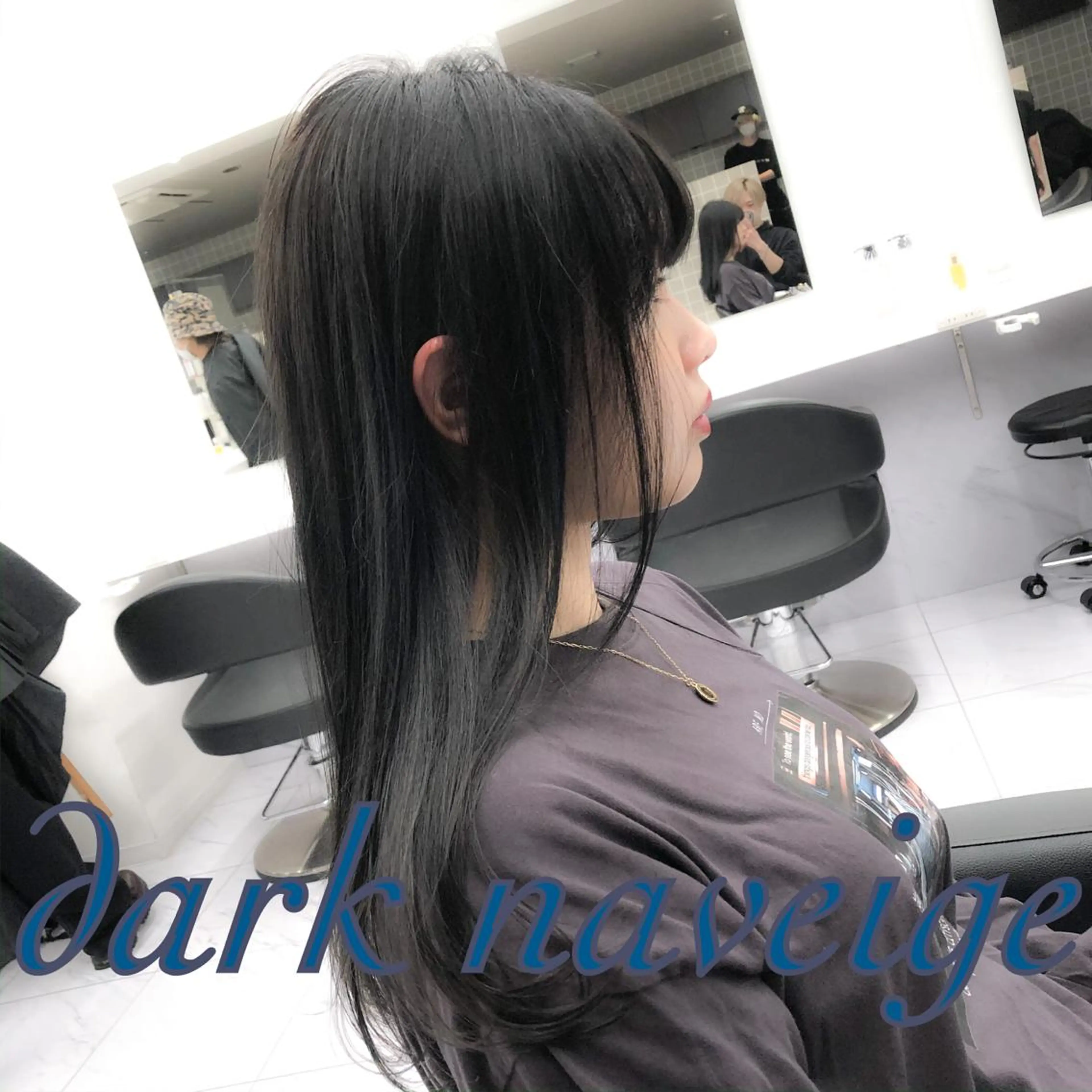 セミロング ハイトーン×レイヤー カットTAKUMIのヘアスタイル