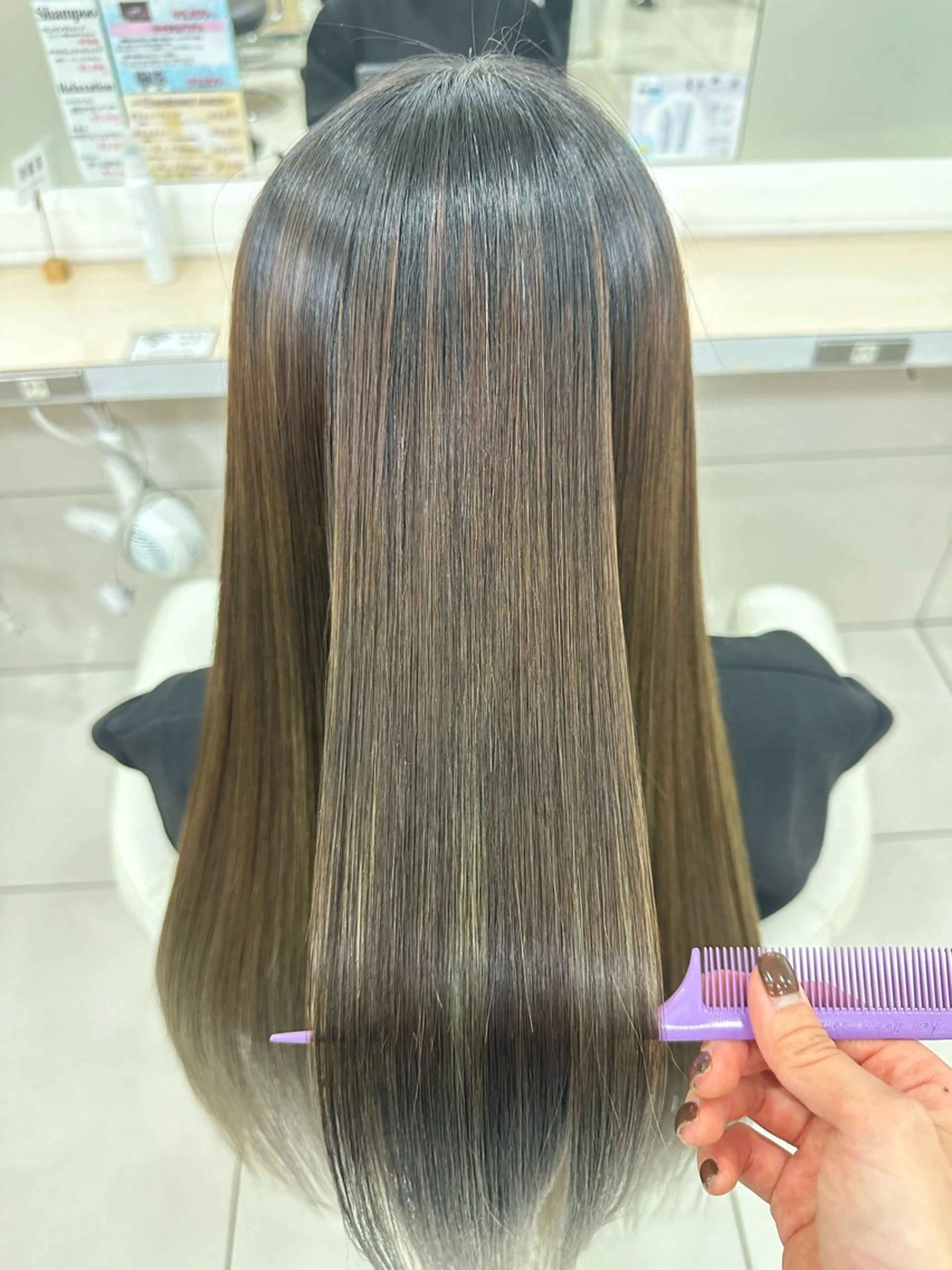 ロング パーマ カット 縮毛矯正 トリートメント 伊佐 愛のヘアスタイル