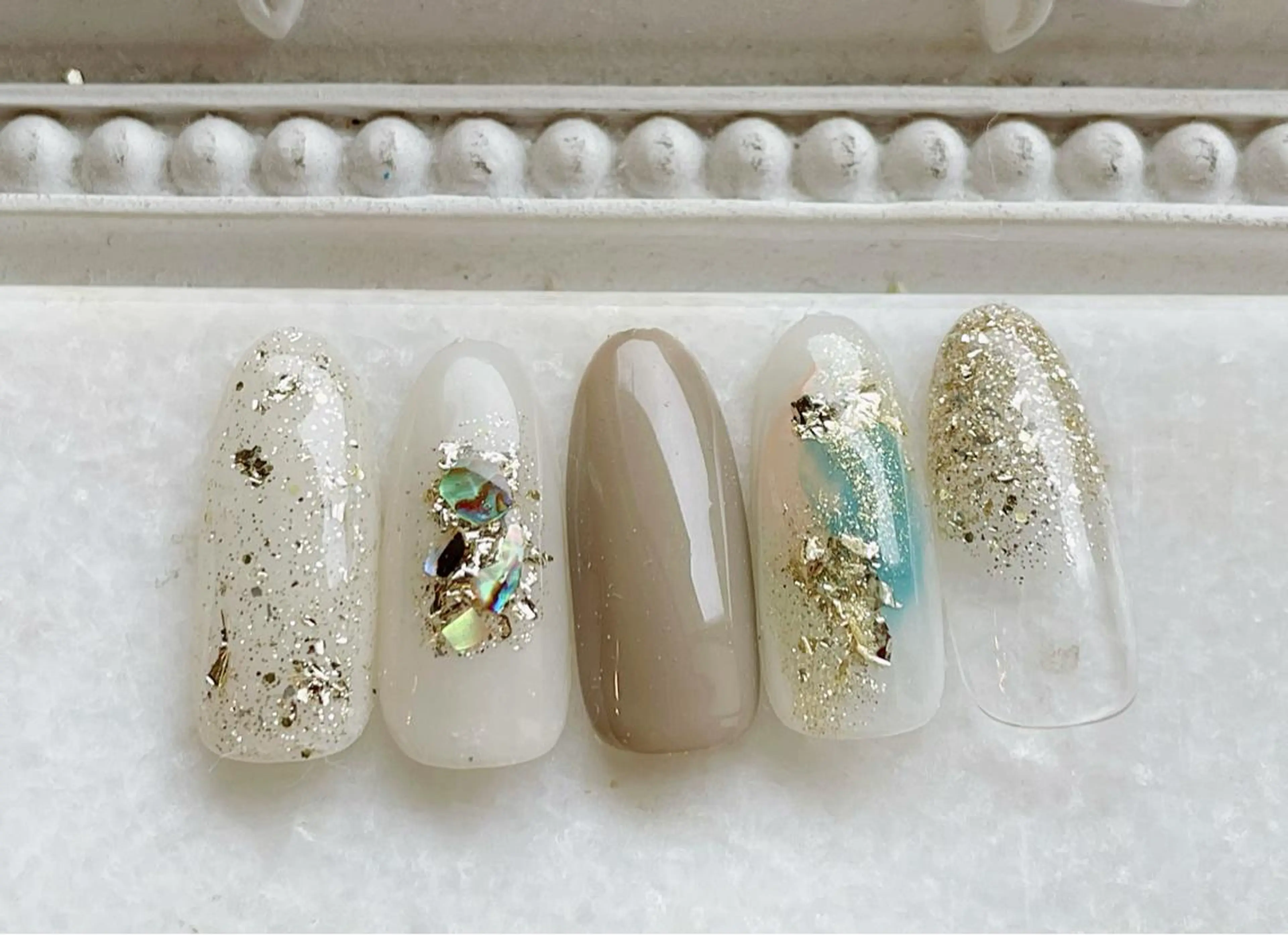 ネイル ジェルネイル キラキラネイル パラジェル ハンドネイル Satomi  のネイルデザイン