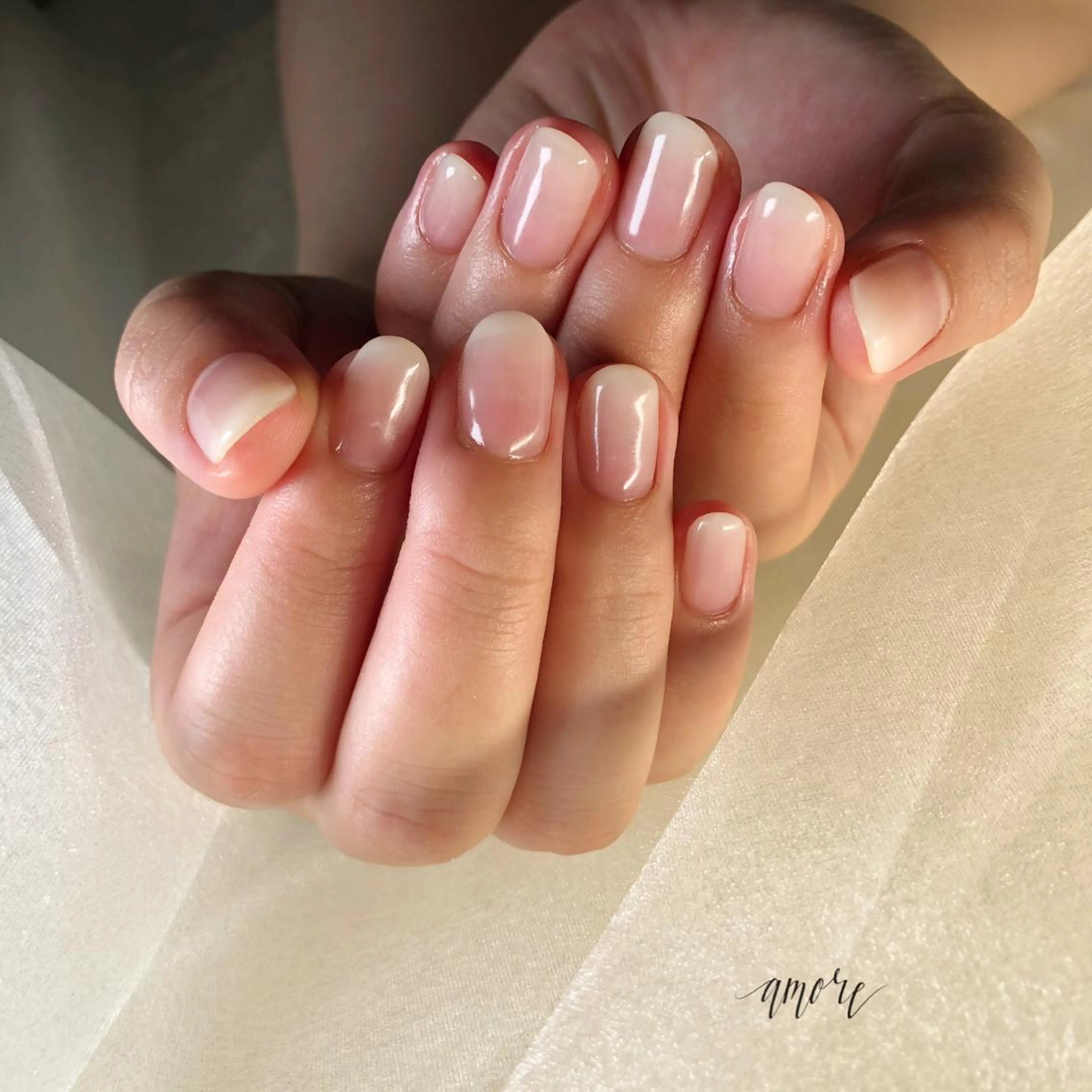 ネイル ジェルネイル グラデーション 氷ネイル・うるうるネイル マグネットネイル ミラーネイル You kyehwaのネイルデザイン