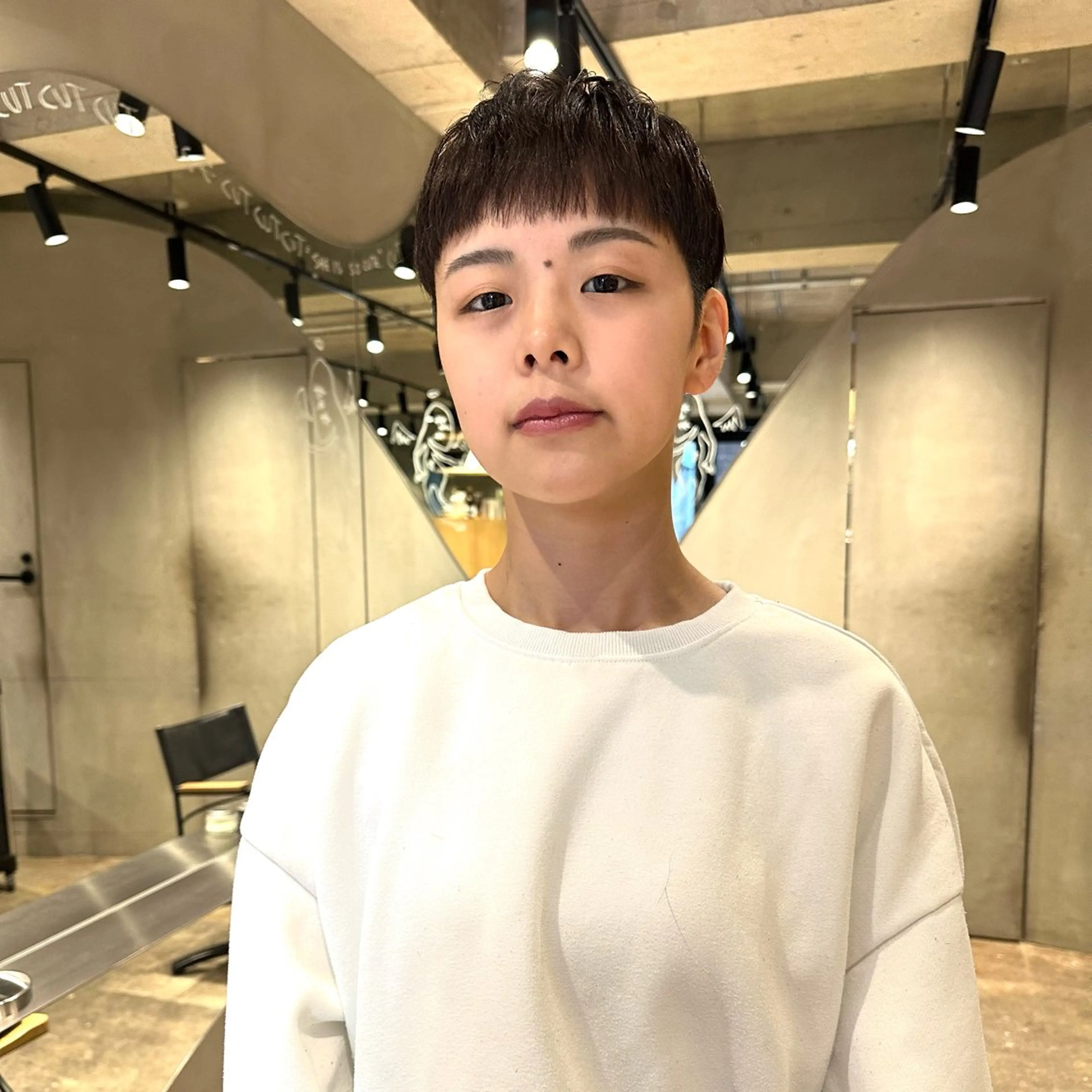 ✂️カット ✂️ (レディース　ショートカット　マッシュショート　ハンサムショート ボブ　ウルフカット　)の写真