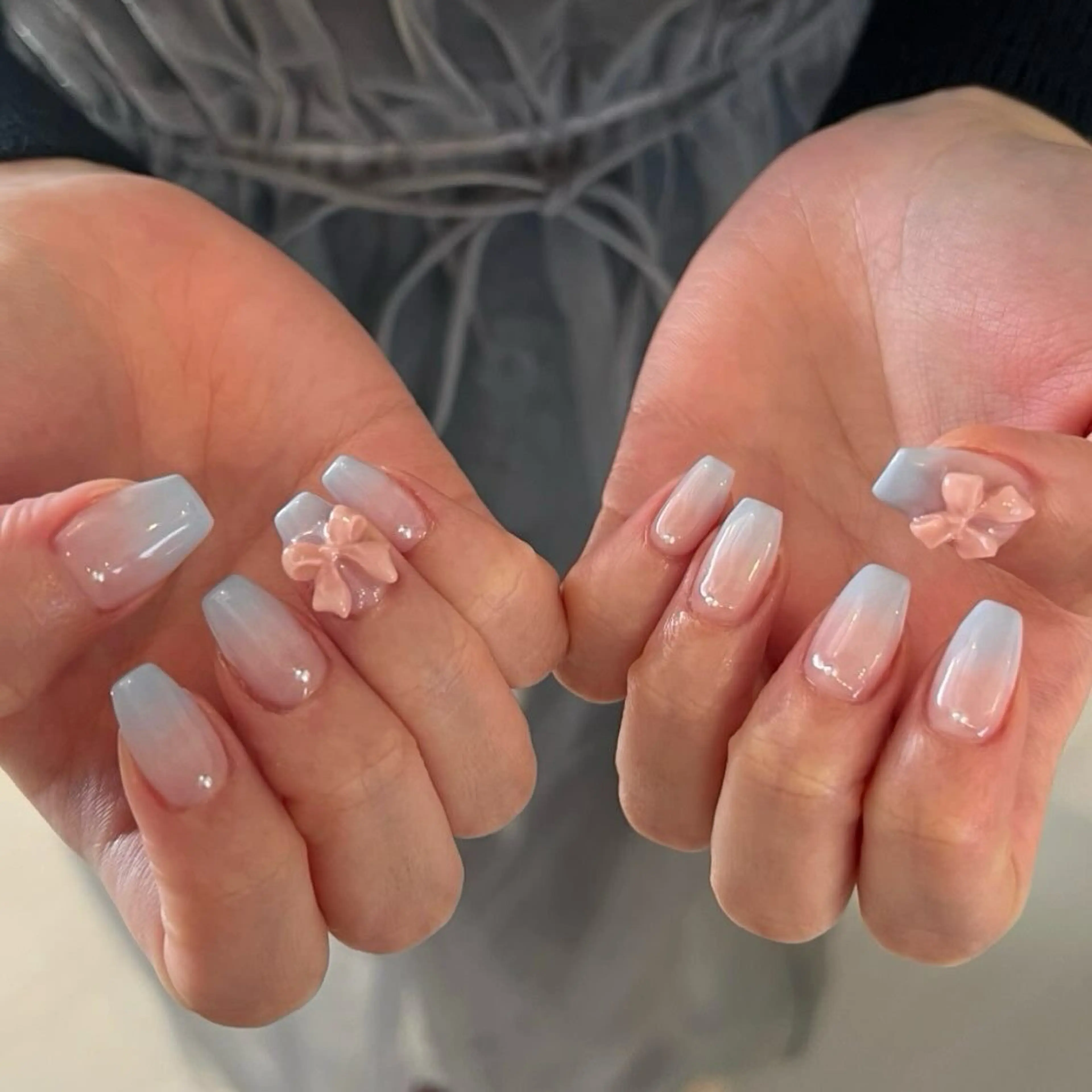 ネイル グラデーション キラキラネイル ワンカラーネイル 冬ネイル Jenn Nail Salonのネイルデザイン