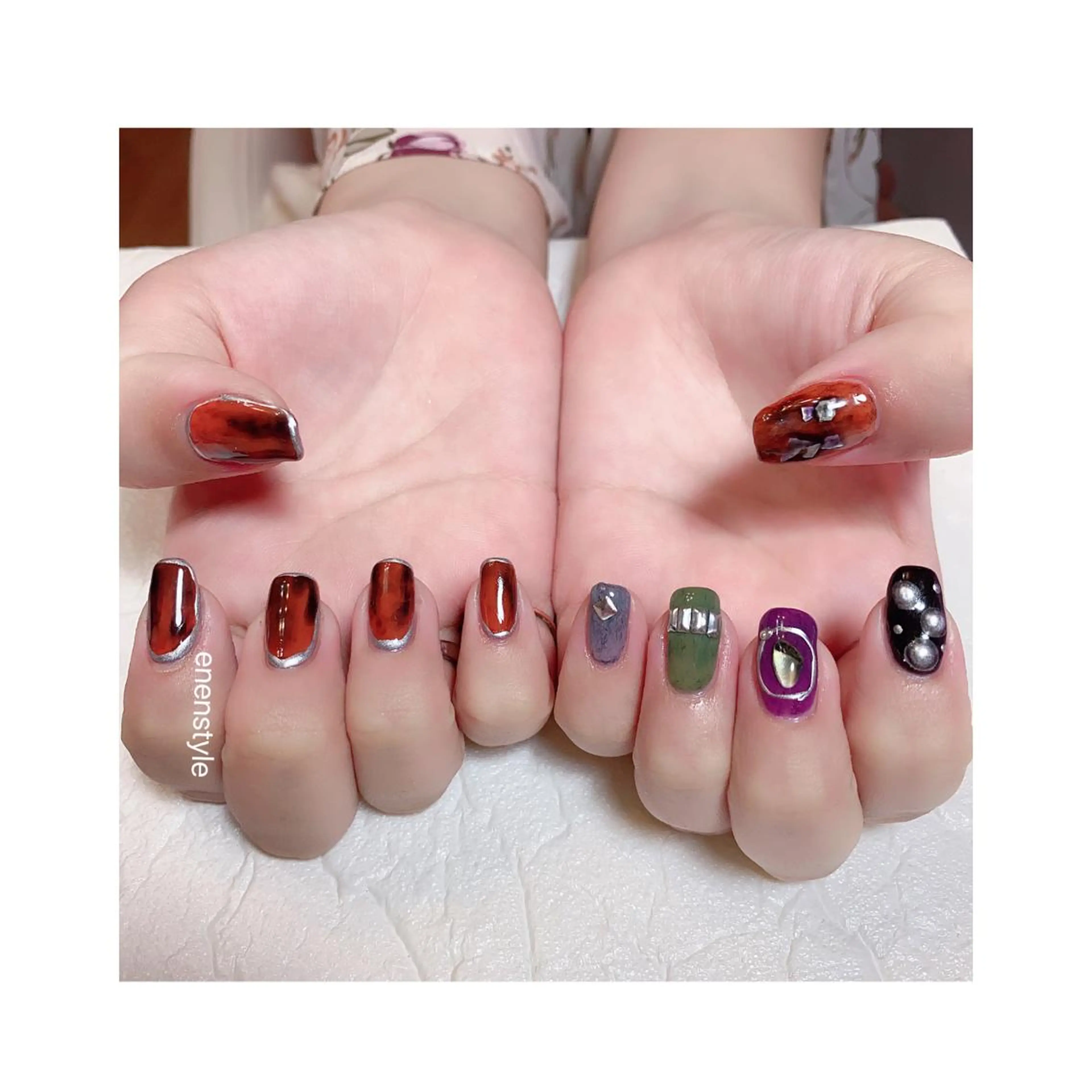 ショート ネイル ジェルネイル ニュアンスネイル オフィスネイル ワンカラーネイル パラジェル 👑enen style👑のネイルデザイン