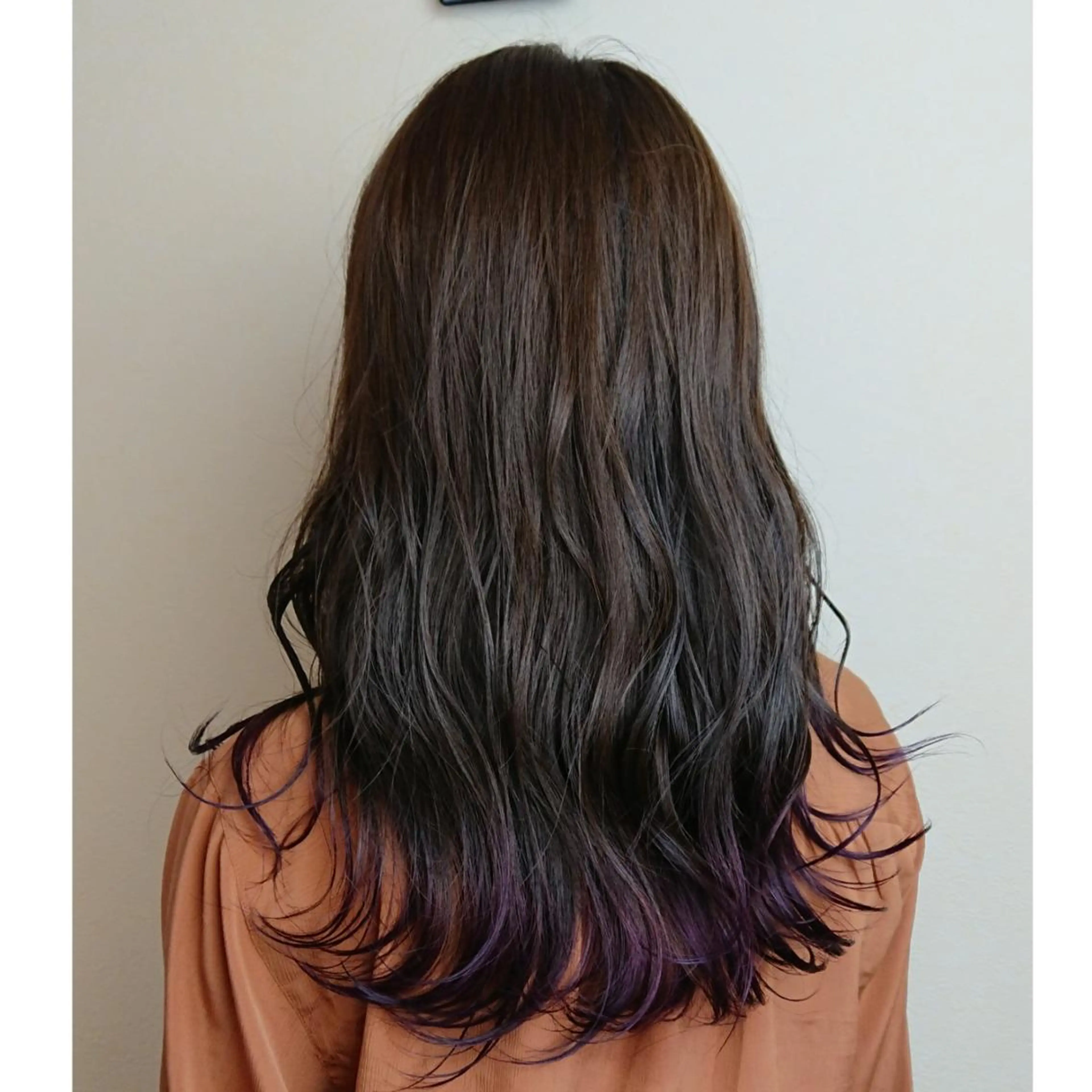 セミロング ヘアアレンジ カラー グラデ❣️インナー 派手髪Fumiyoのヘアスタイル