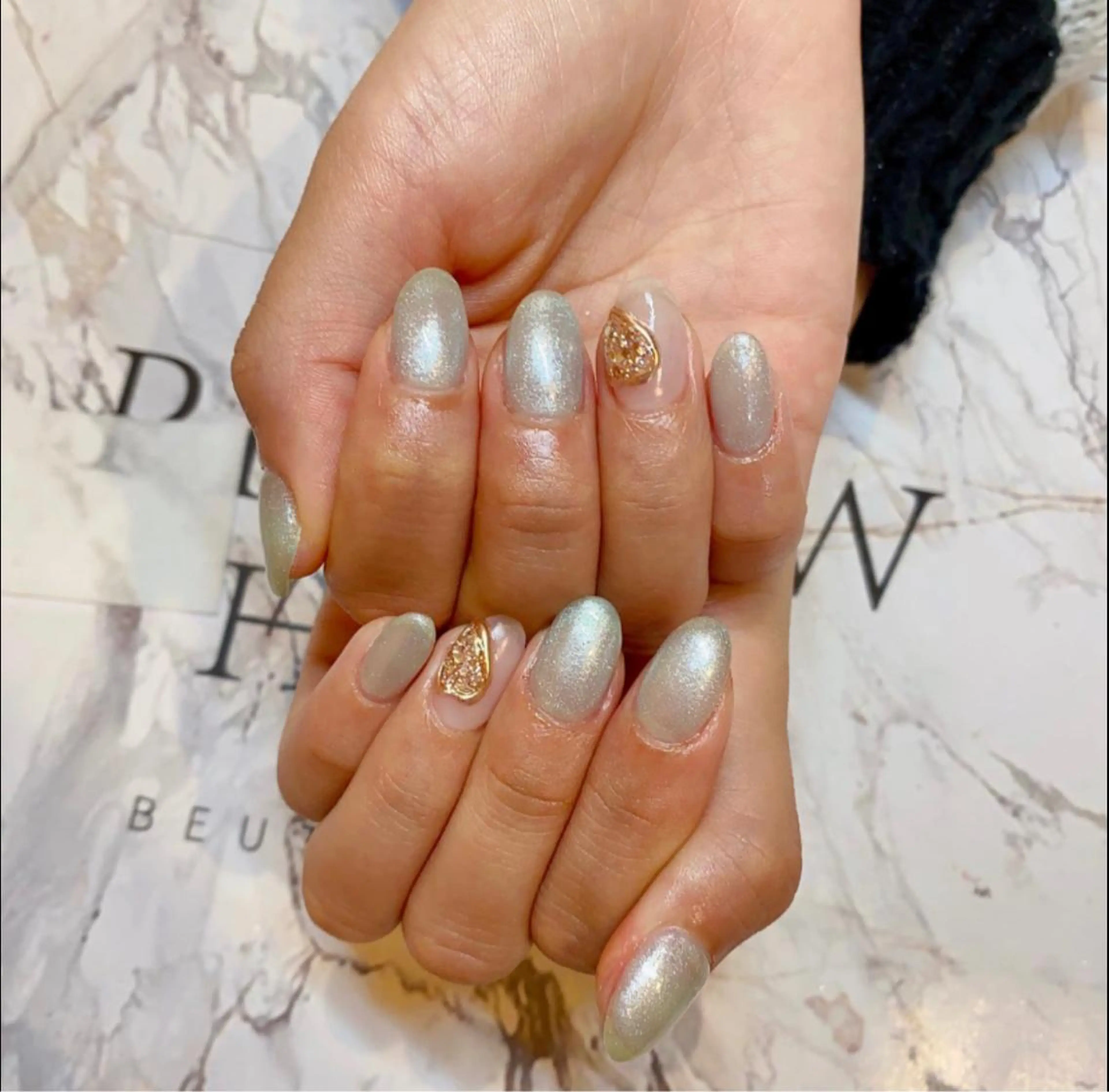 ネイル Rarity ネイルサロンのネイルデザイン