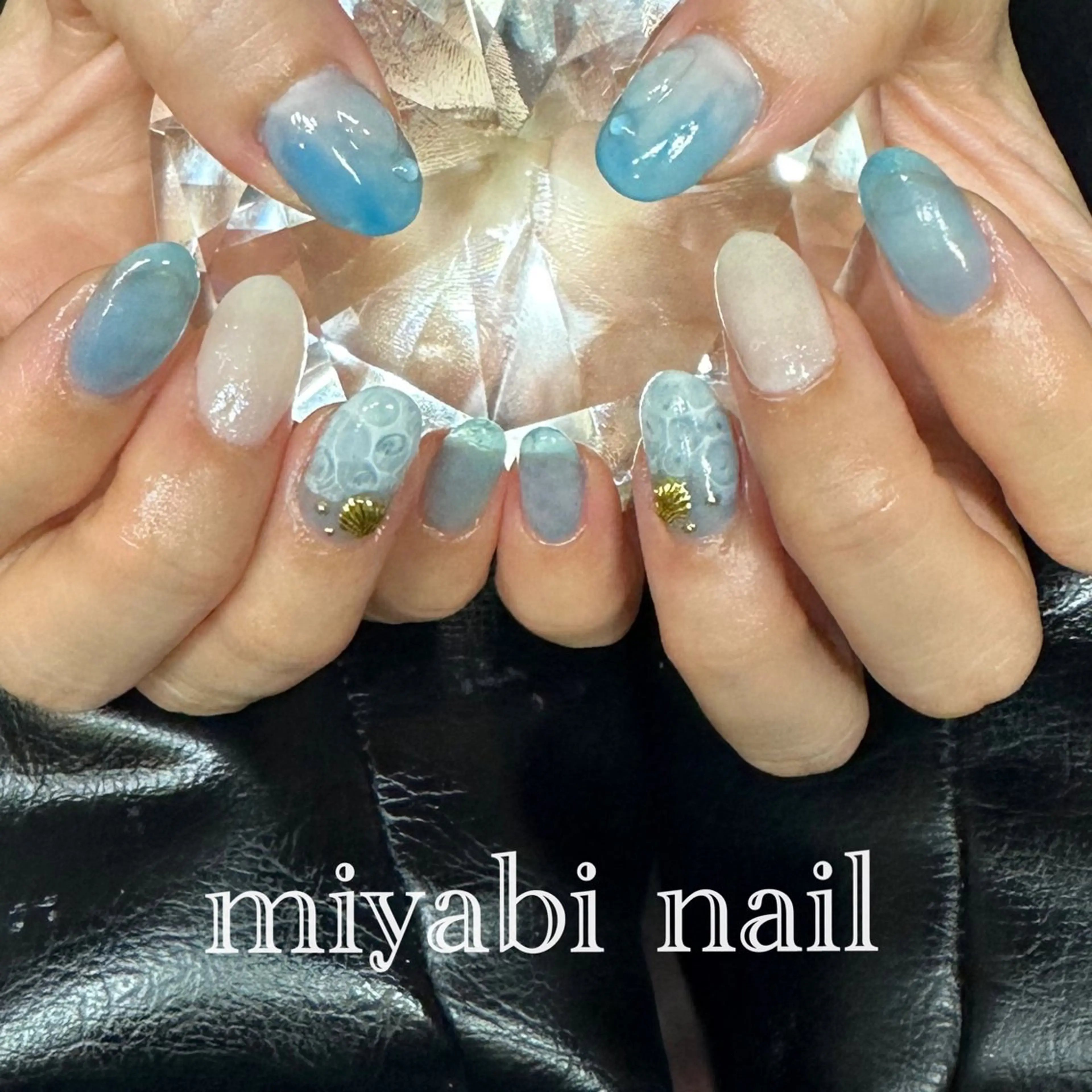 ネイル ブルー 持ち込み 夏ネイル ホワイト ハンドネイル miyabi nail 桂川駅近くのネイルデザイン