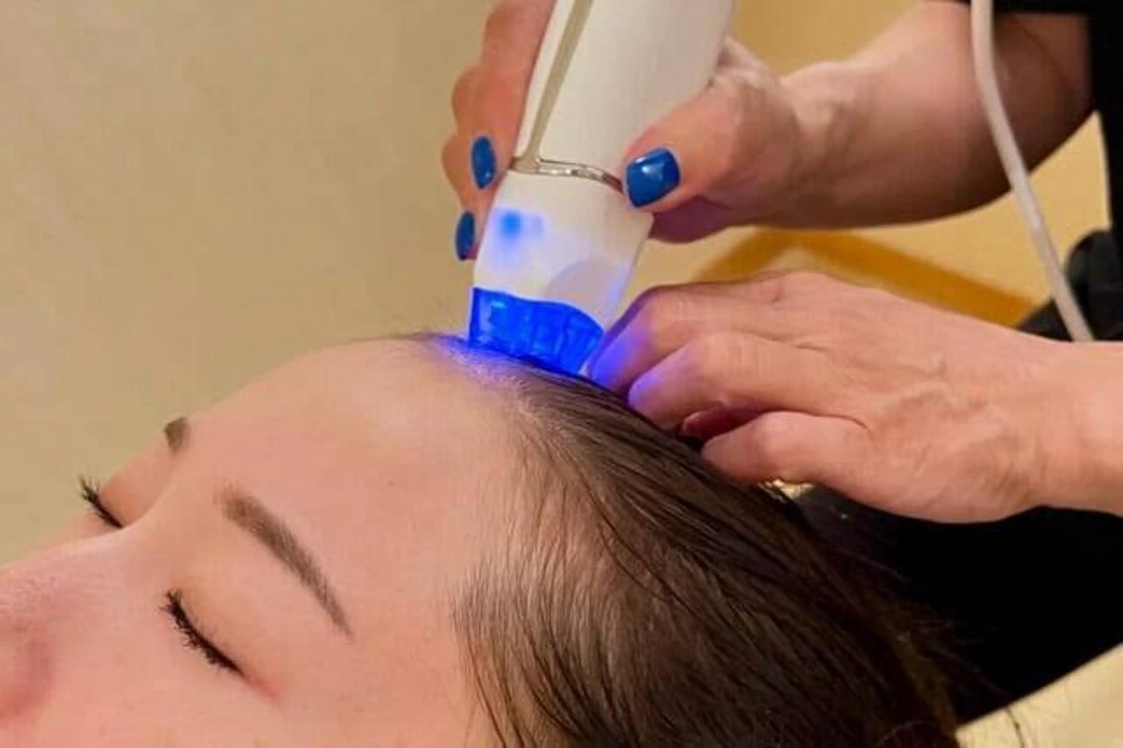 ヘッドスパ 抜毛 薄毛 白髪 頭皮改善　柳沢慶のヘアスタイル