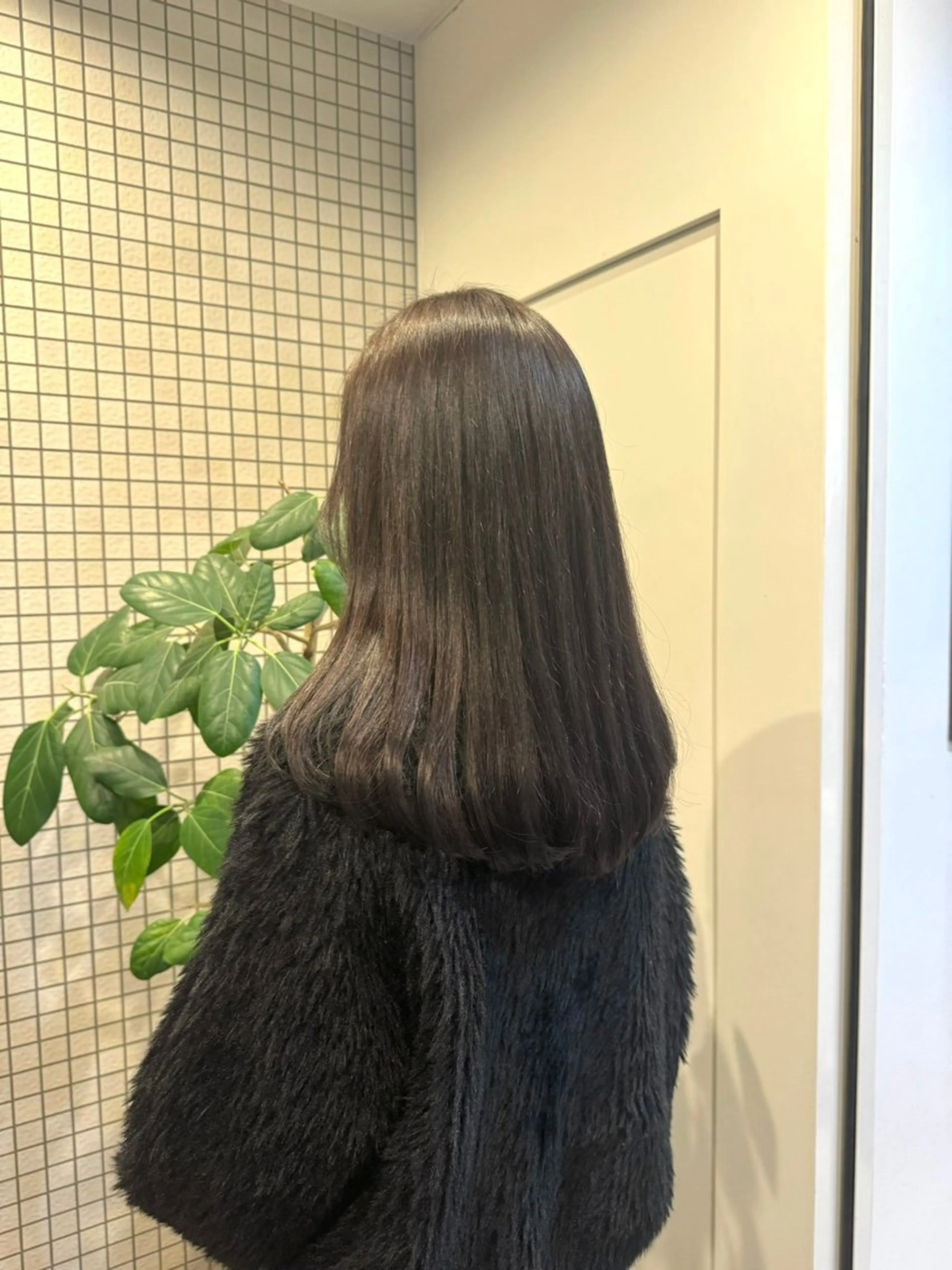 セミロング ヘアカラー 透明感カラー🪡🤍 nanao🤍🪡のヘアスタイル