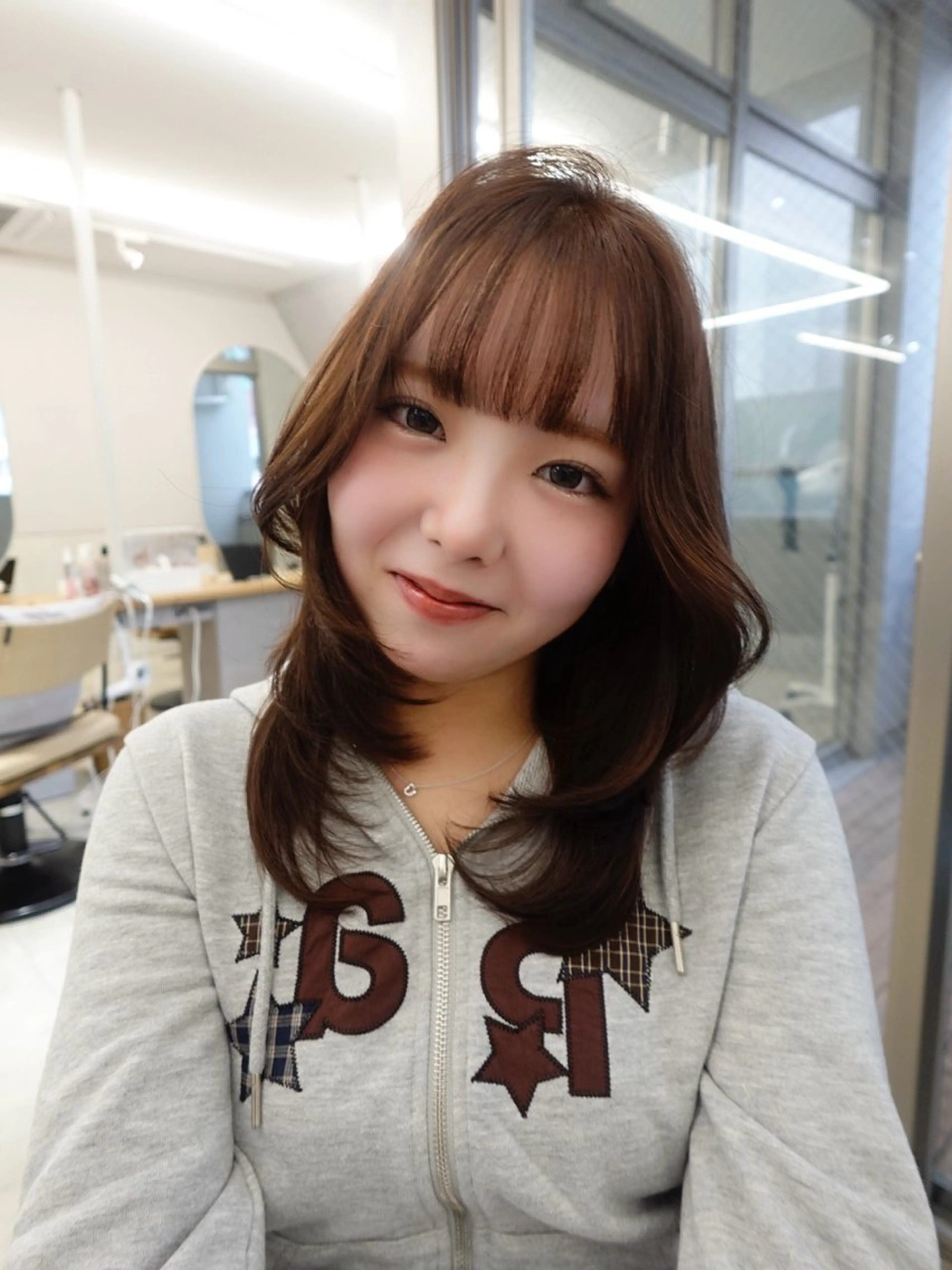 ミディアム ゆい 似合わせカットのヘアスタイル