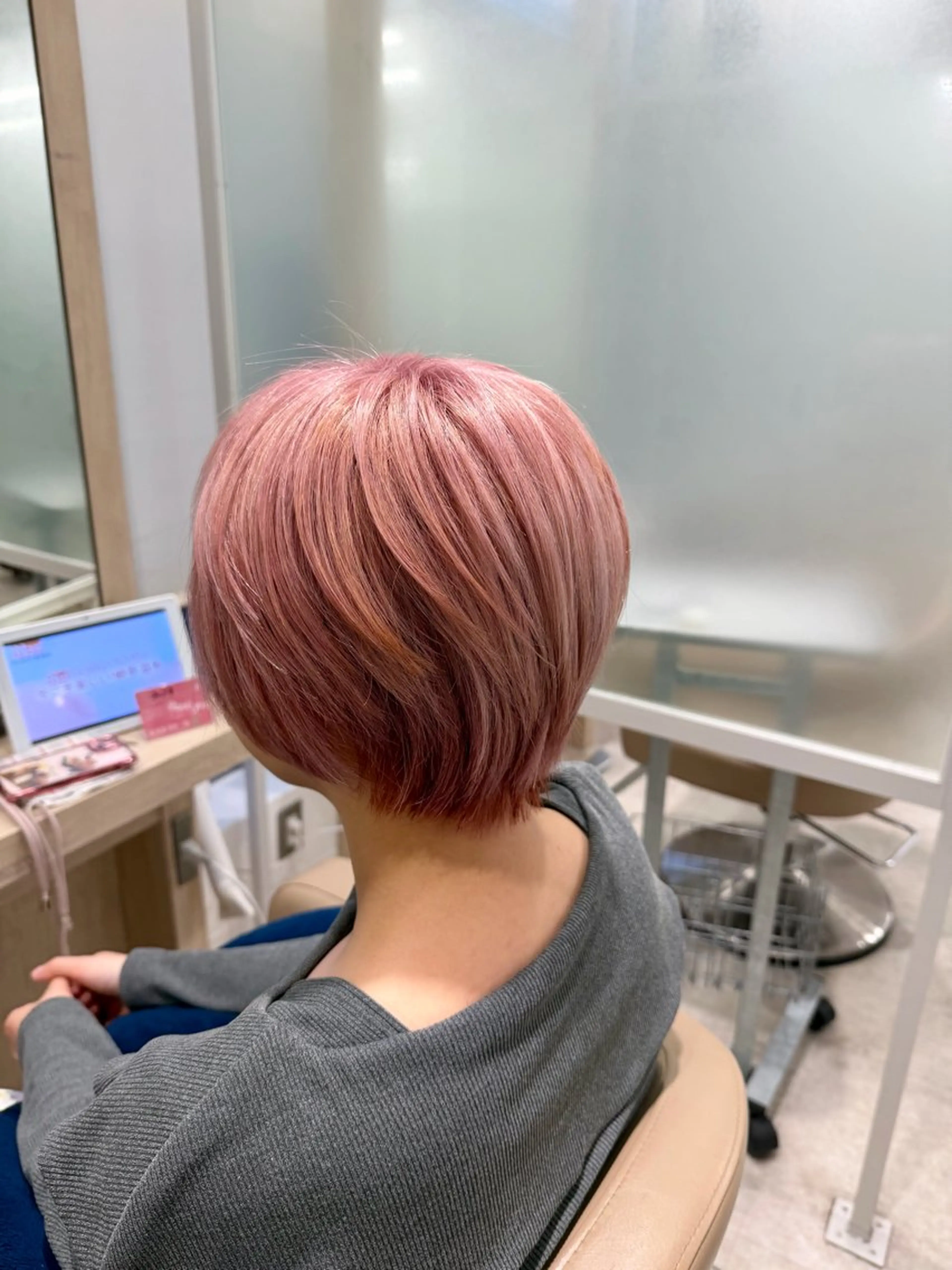 ミディアム カラー ピンクカラー カット ヘアカラー トリートメント EARTH菊名店👾 ひらのすぐるのヘアスタイル