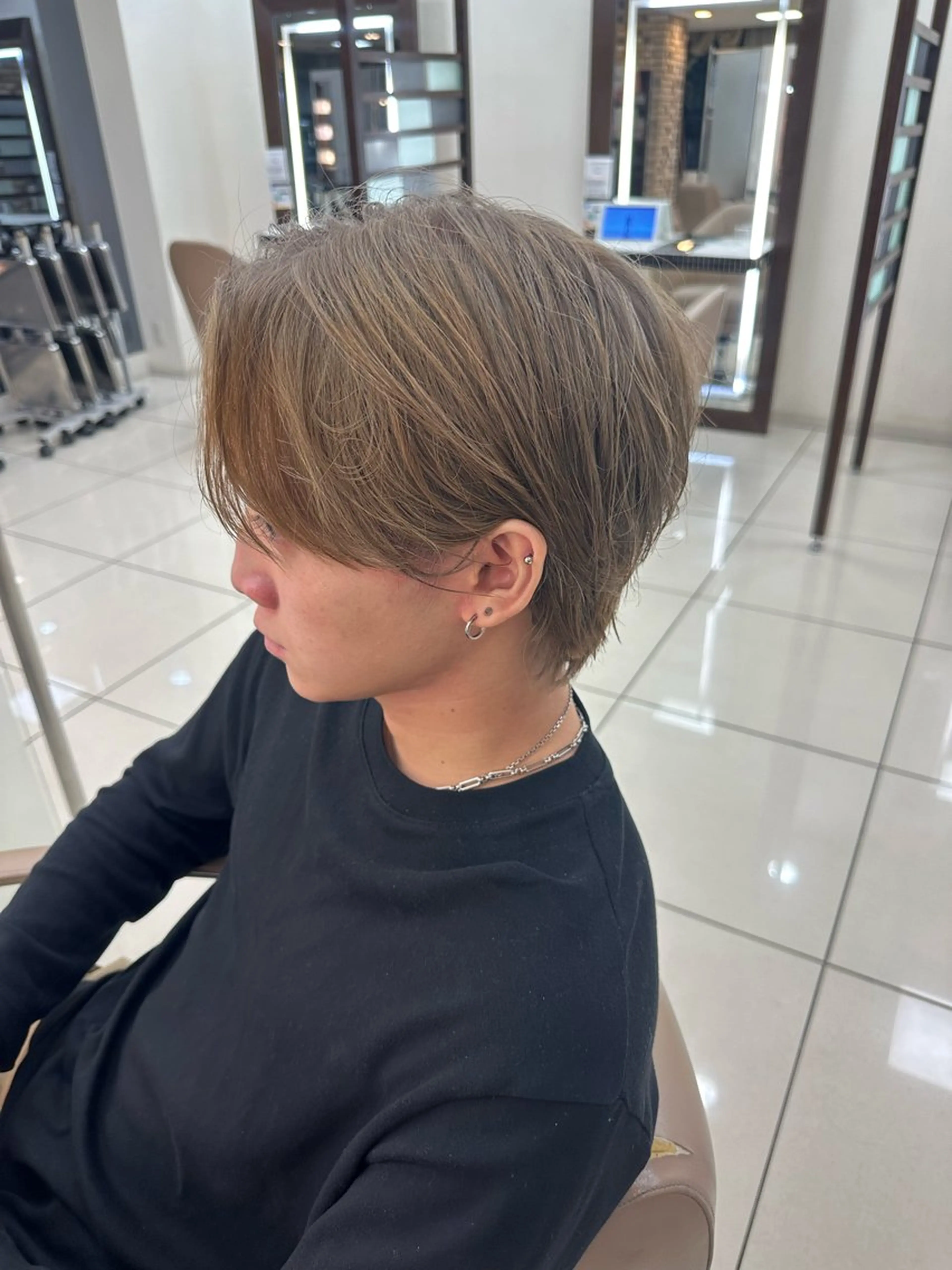 メンズ カット メンズ特化シャドウパ ーマラウンドマッシュのヘアスタイル