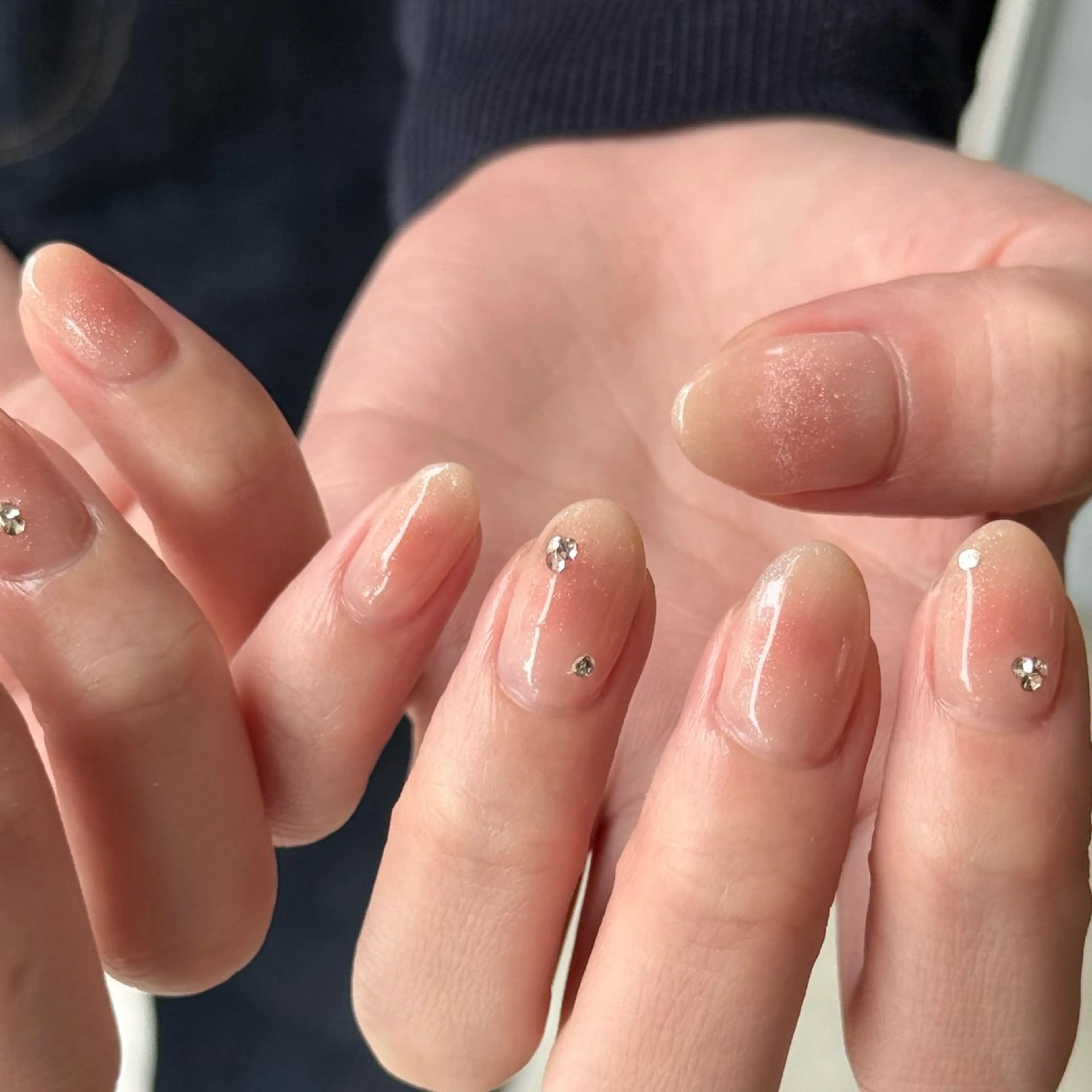 ネイル チークネイル ハンドネイル chika .のネイルデザイン