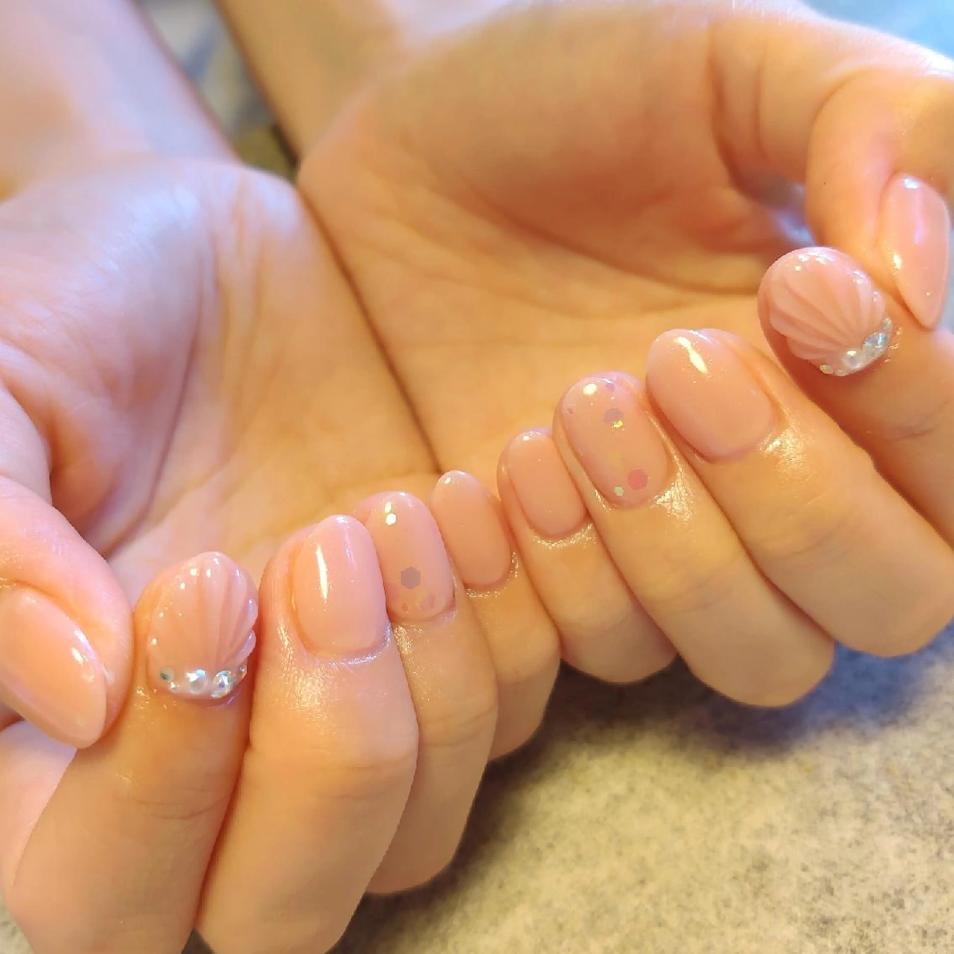 ネイル ジェヌインネイル 河内のネイルデザイン