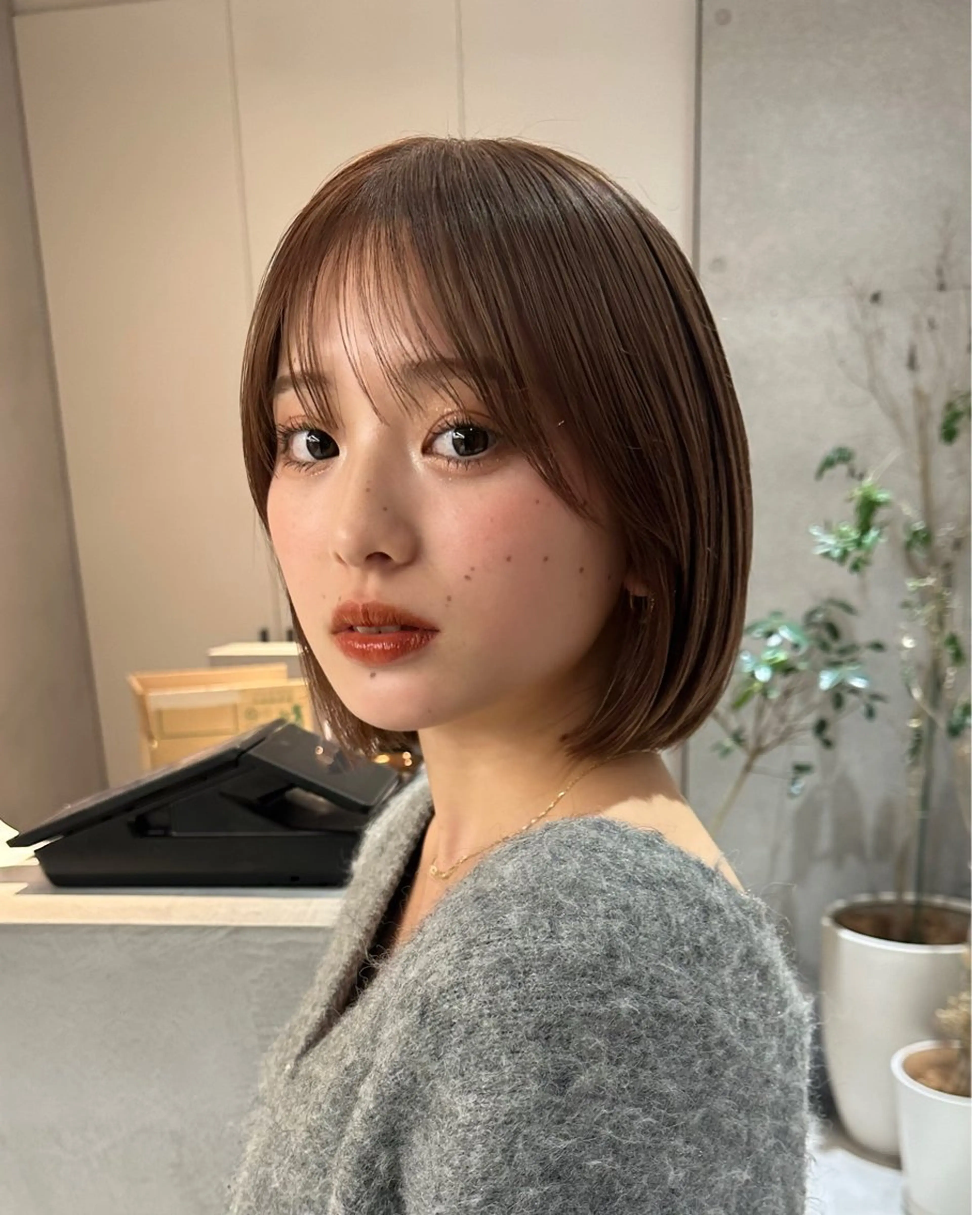 ショート カラー ベージュカラー ブリーチ ダブルカラー ブリーチなしカラー ヘアカラー ✨当日予約OK✨ /透明感カラー/莉未のヘアスタイル