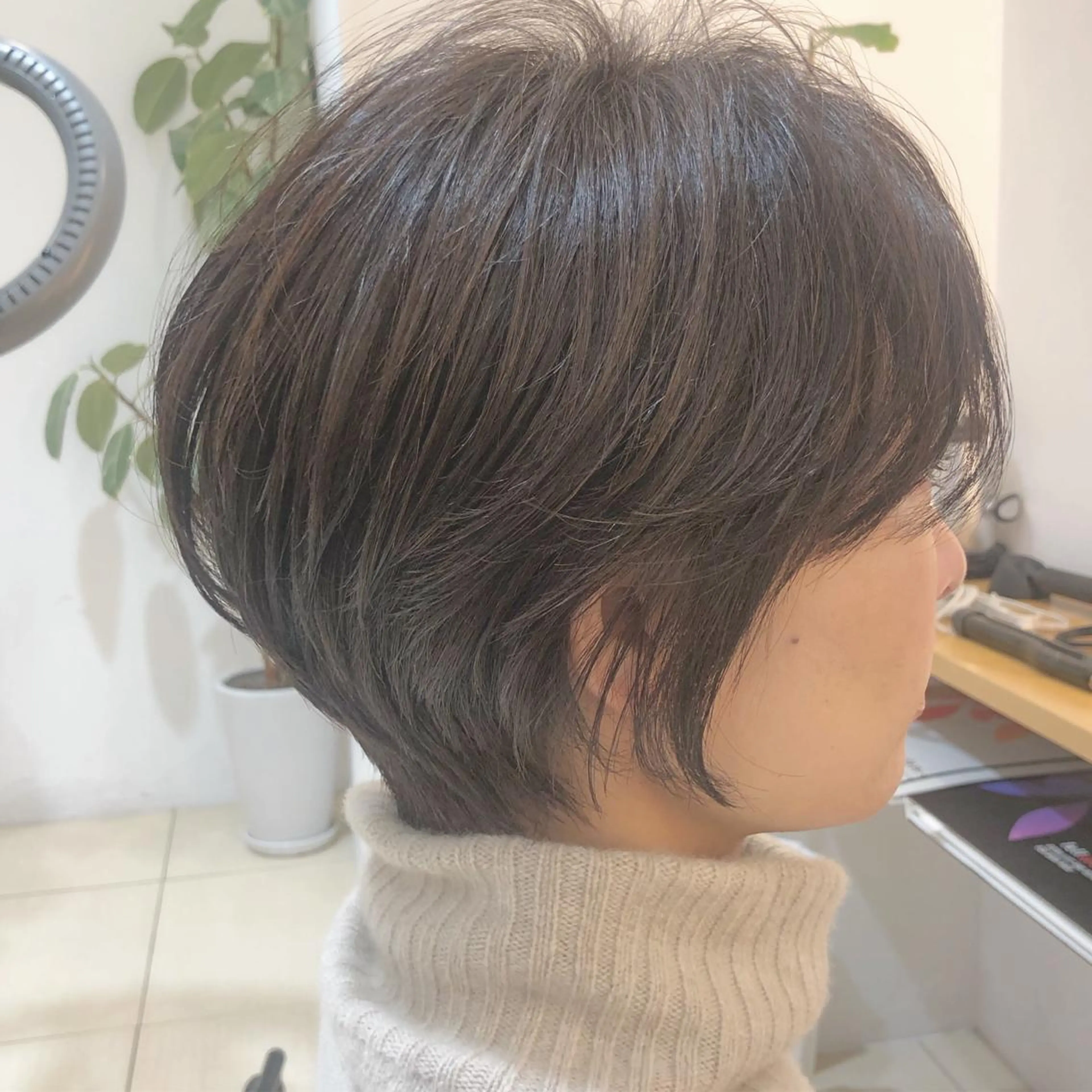 ショート カラー 宮本 聖希のヘアスタイル