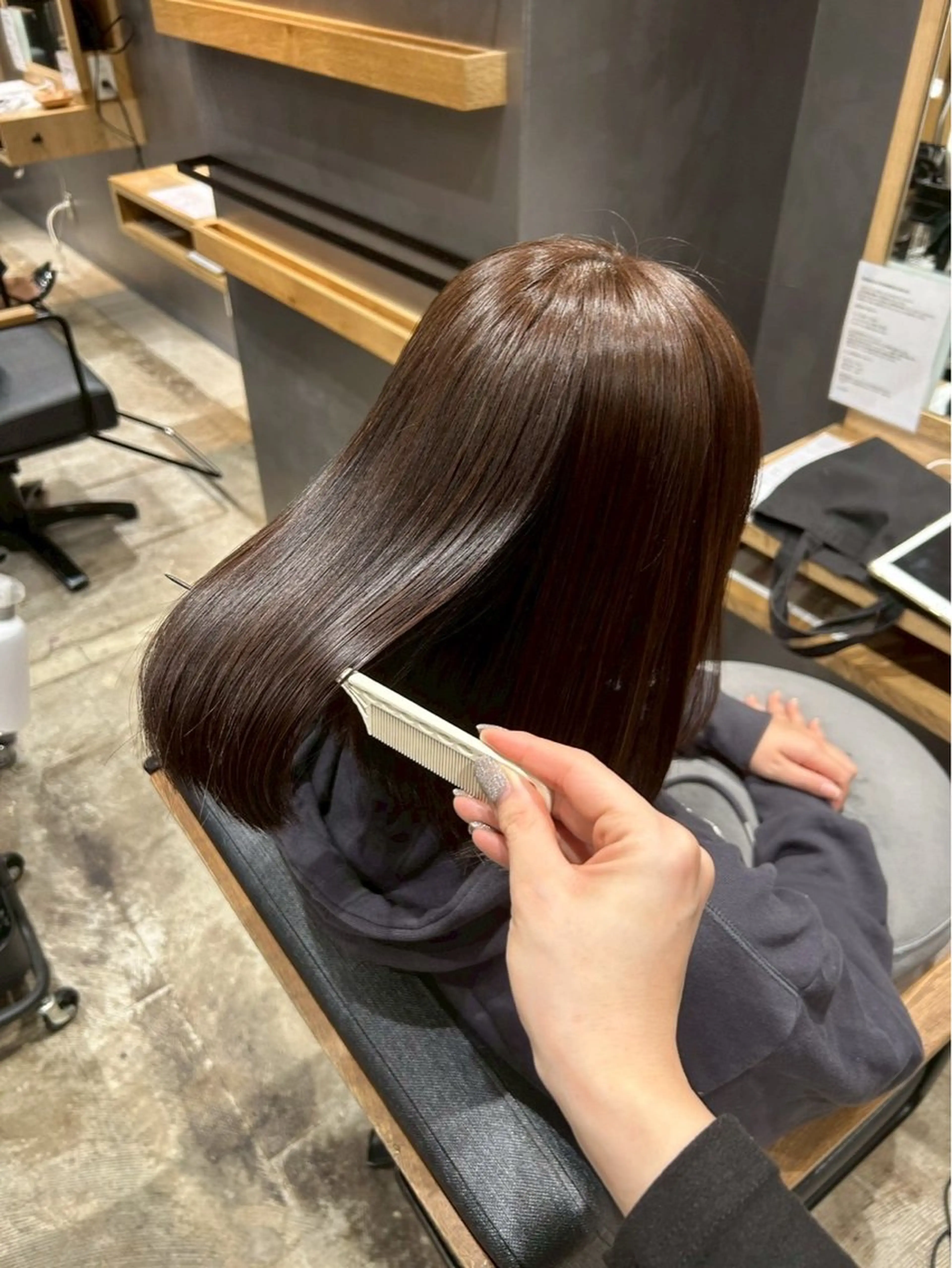 ミディアム カラー 松本 凪のヘアスタイル