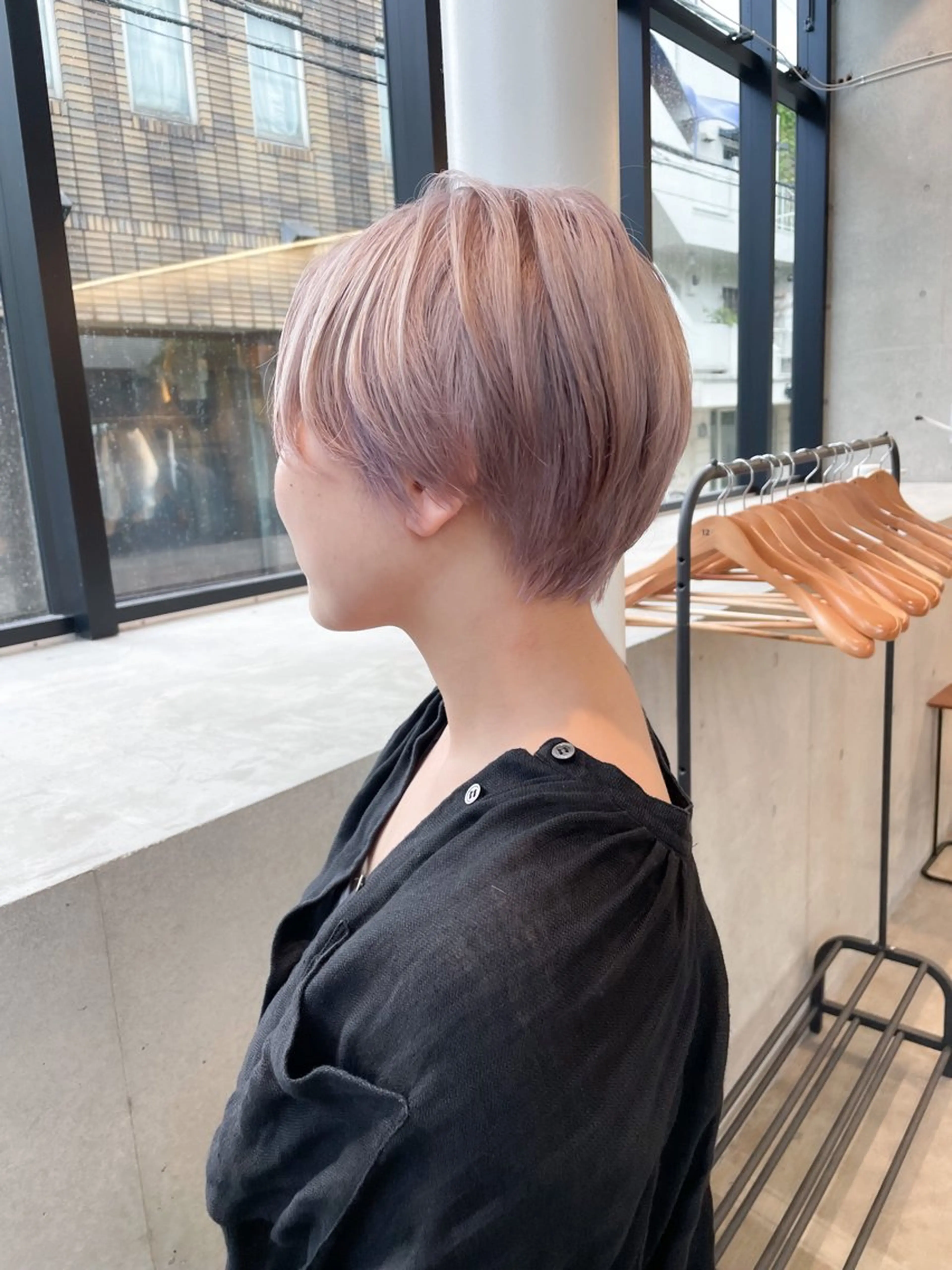 ショート カラー ヘアアレンジ ミニボブ/ブリーチ 🌈MISATOのヘアスタイル