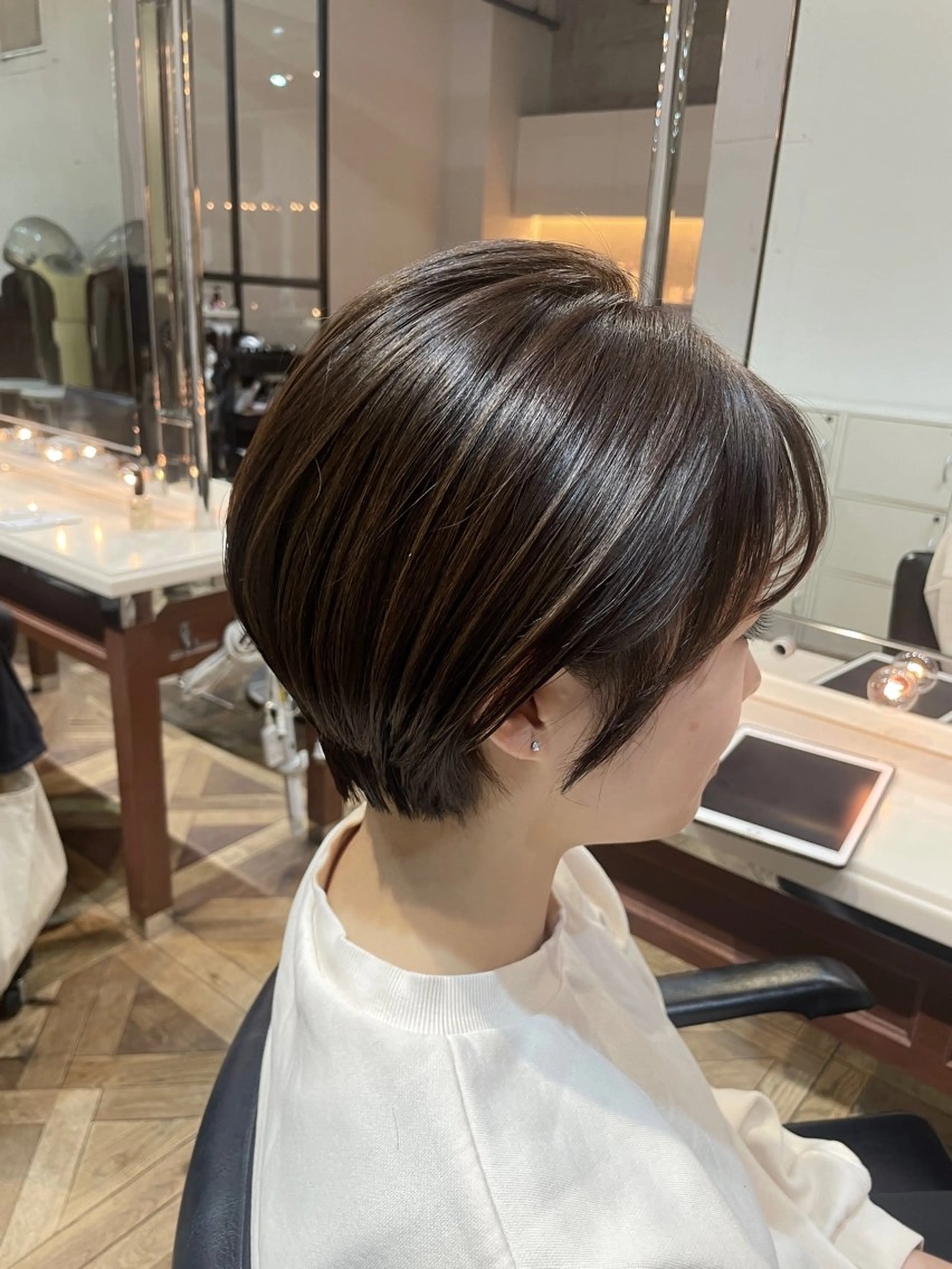 ショート カラー 丸みショート ベージュカラー オリーブベージュ ショートヘア カット ヘアカラー トリートメント BEBE所属・ご新規様限定 透明感カラーKANAのヘアスタイル
