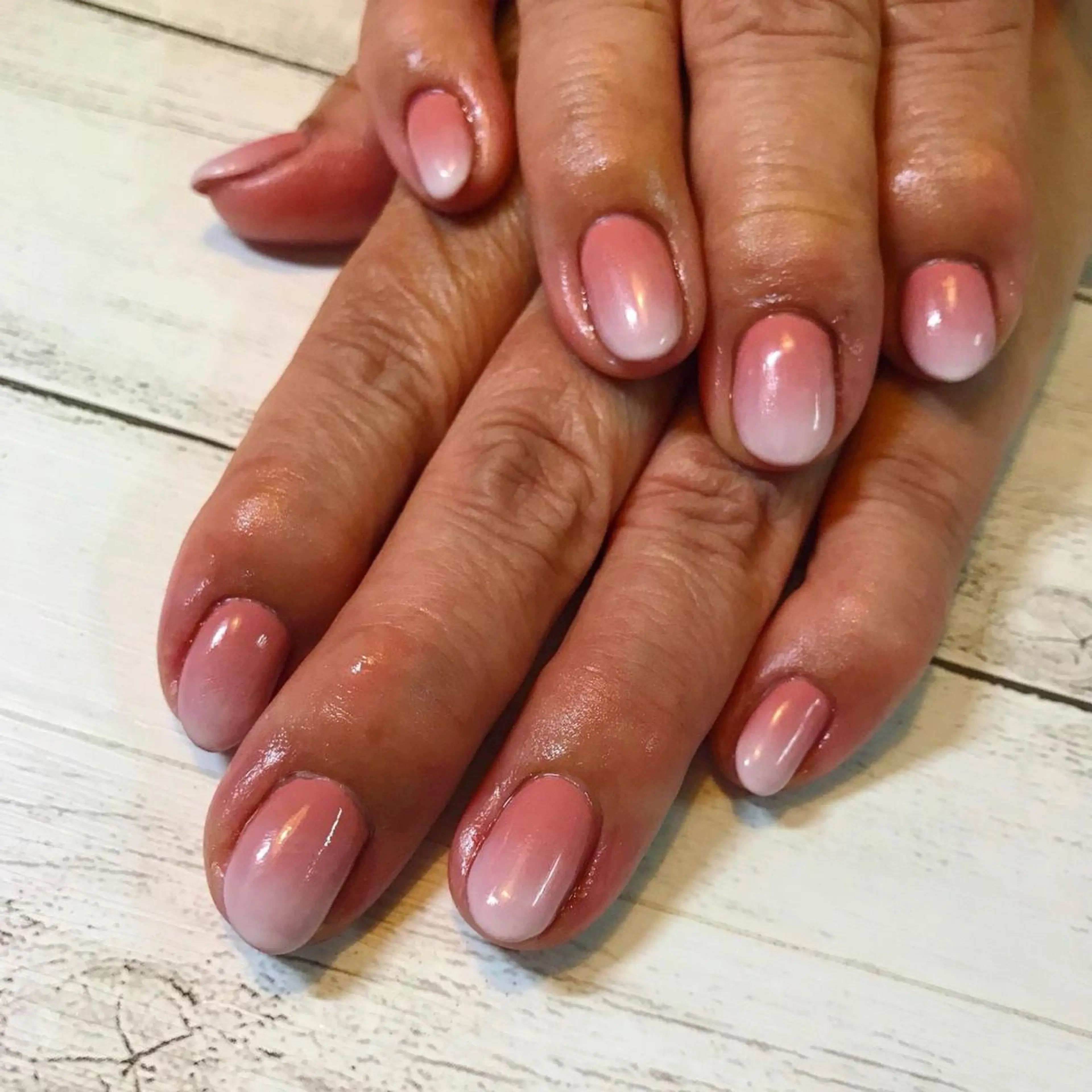 ネイル グラデーション ハンドネイル フットネイル GéRanium Harukaのネイルデザイン