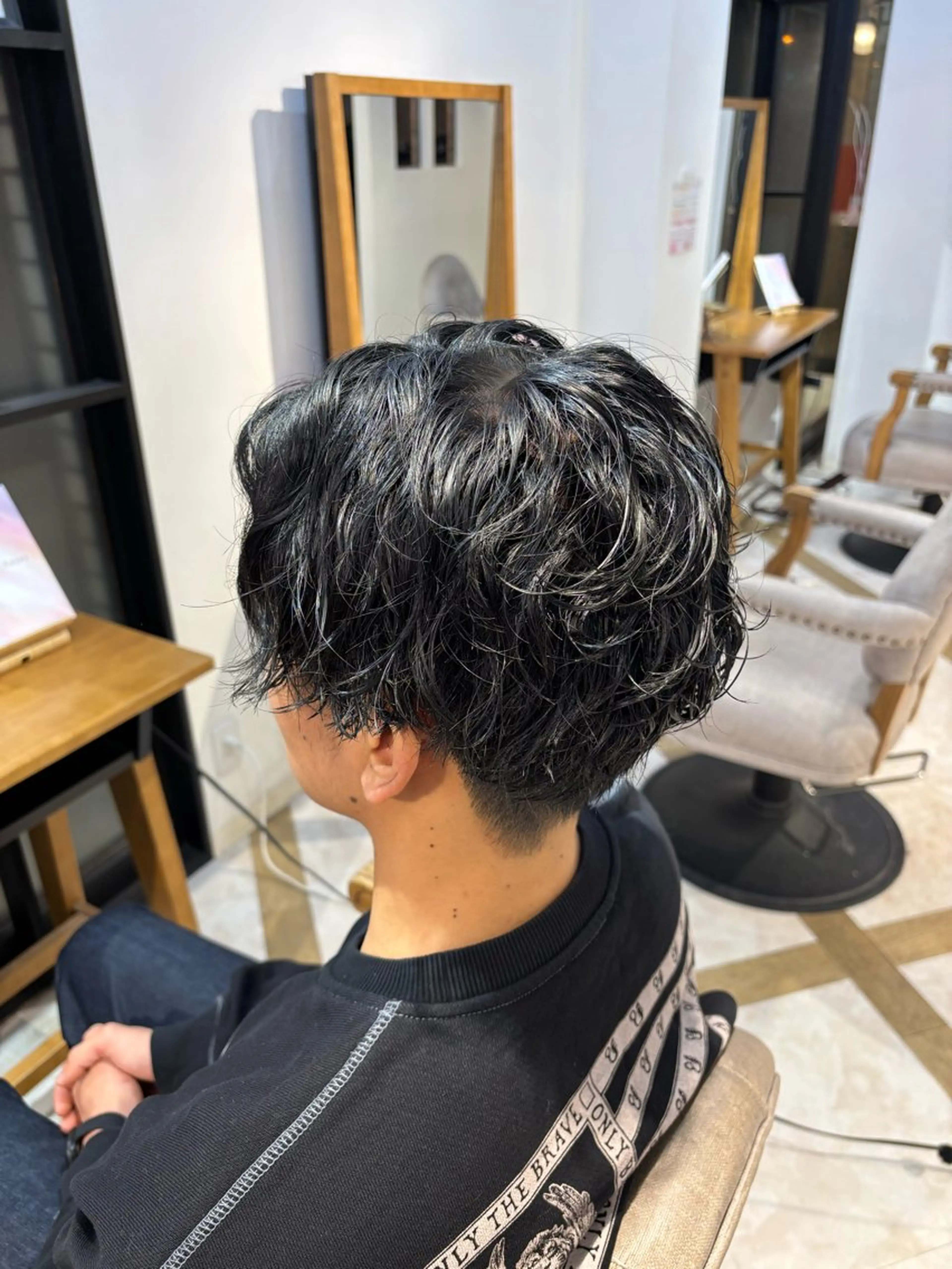 メンズ カット パーマ 🍒しの🍒 カット/艶カラーのヘアスタイル