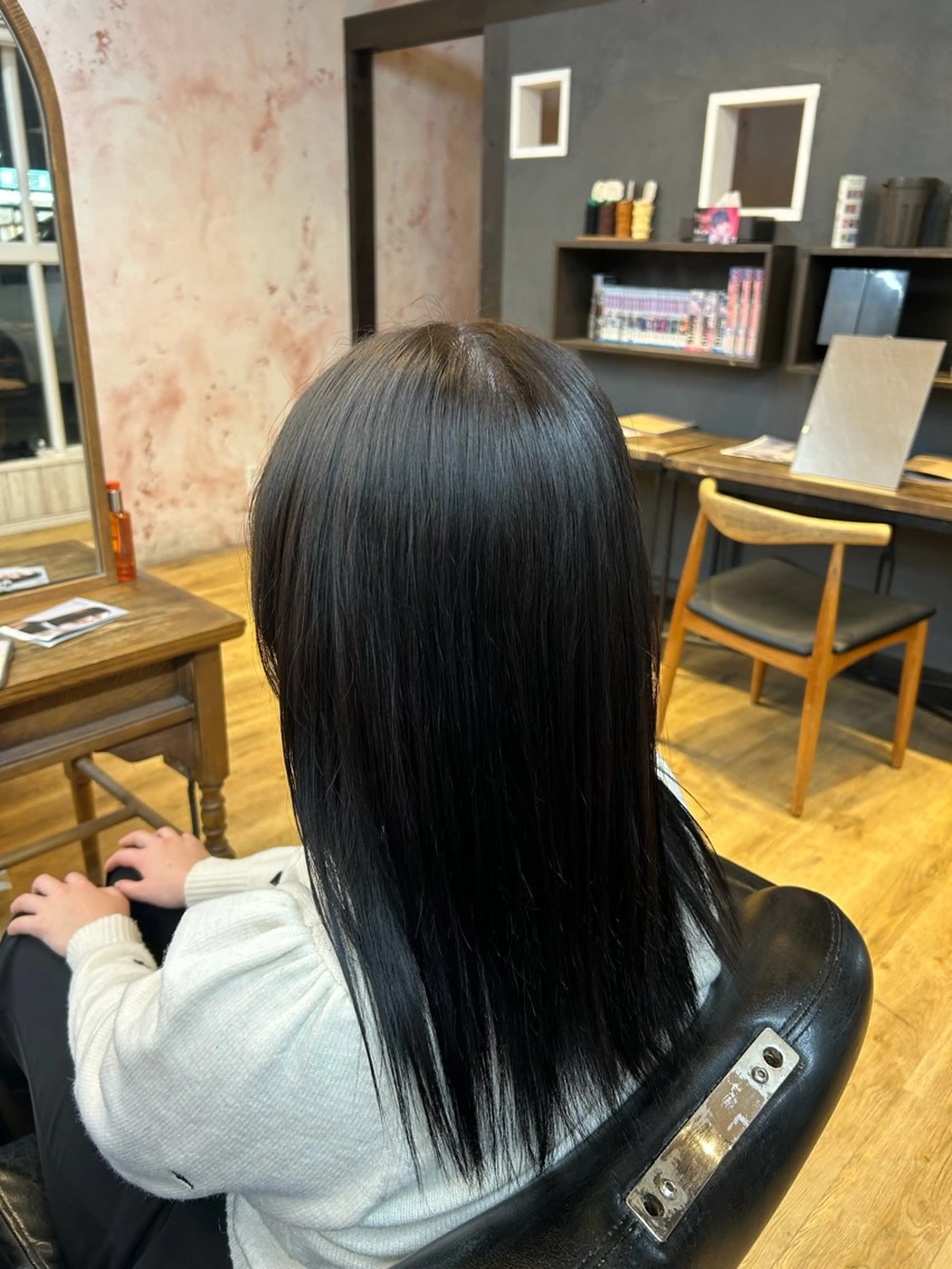 セミロング ヘアカラー トリートメント ✨縮毛矯正✨艶髪✨️ 髪質改善✨鴻巣✨️のヘアスタイル