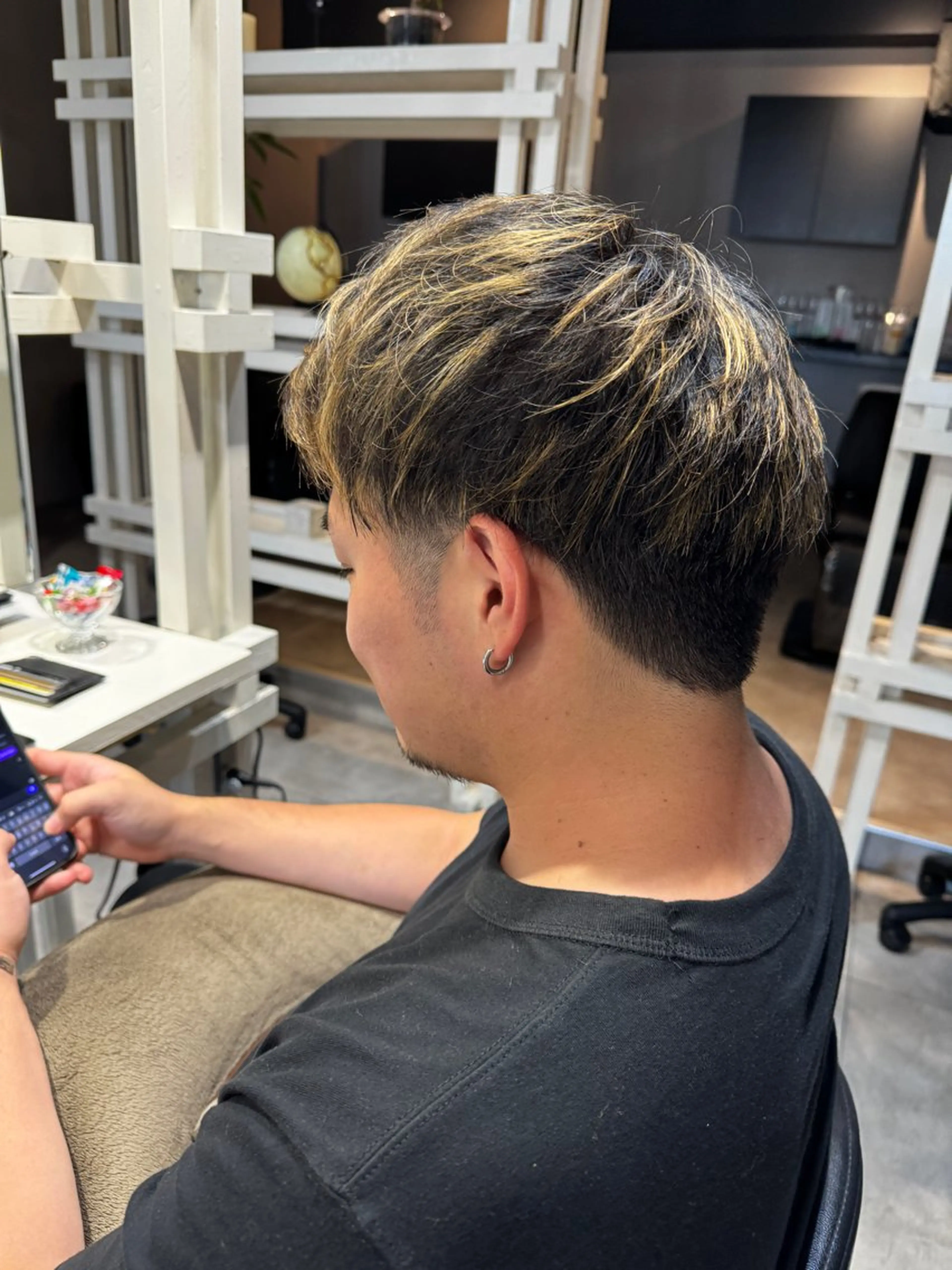 ショート カラー メンズ メンズハイライト ハイライトカラー ハイライト トリートメント Dxxxx III所属・似合う髪型が 分からない方へのヘアスタイル