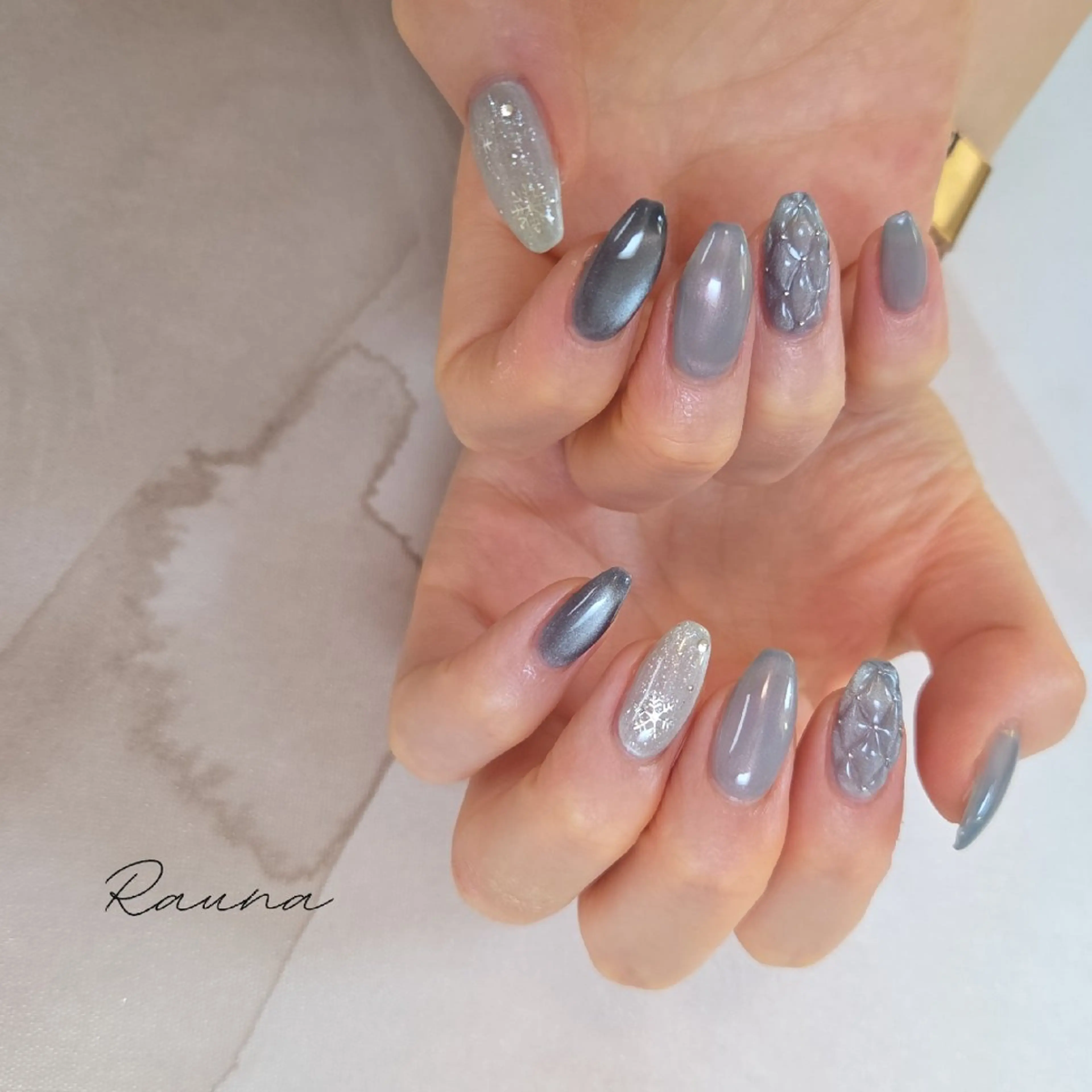 ネイル ハンドネイル Rauna nailsalon のネイルデザイン