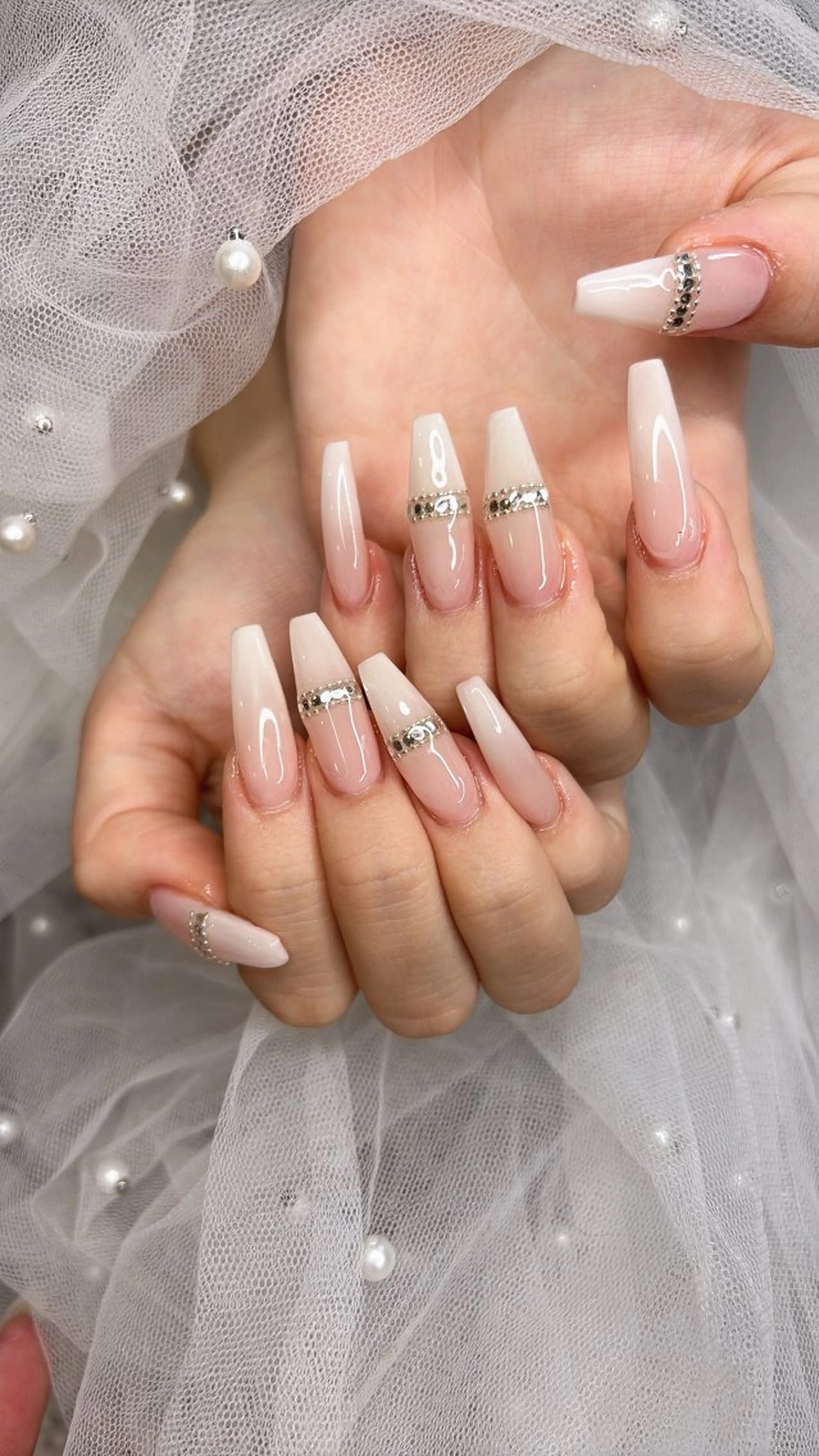 ネイル 韓国ネイル ロングネイル 持ち込み ピンク シンプルネイル ハンドネイル happiness nailのネイルデザイン