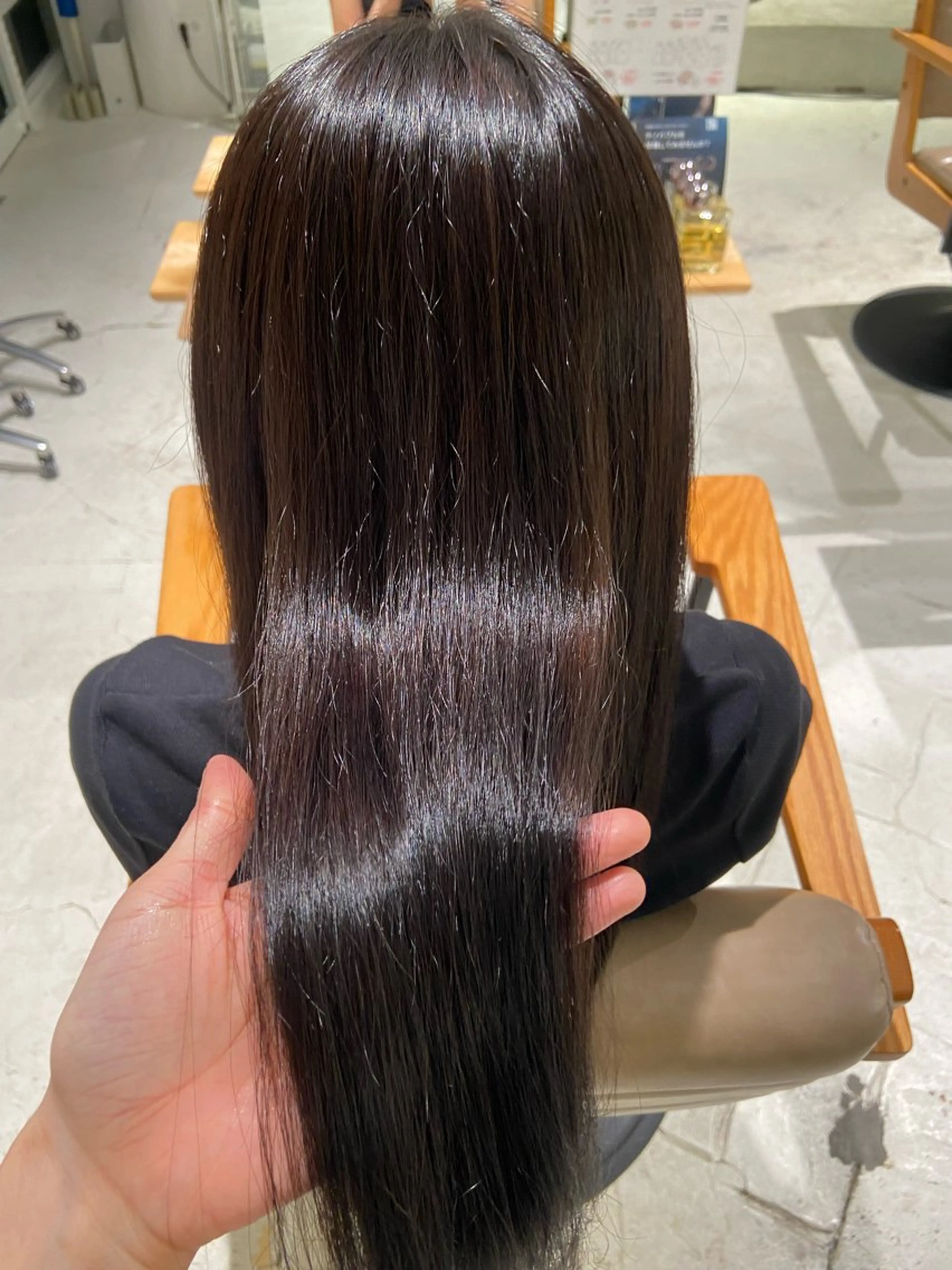 カラー ブラウンカラー オレンジ UNBIRTHDAY いずみのヘアスタイル