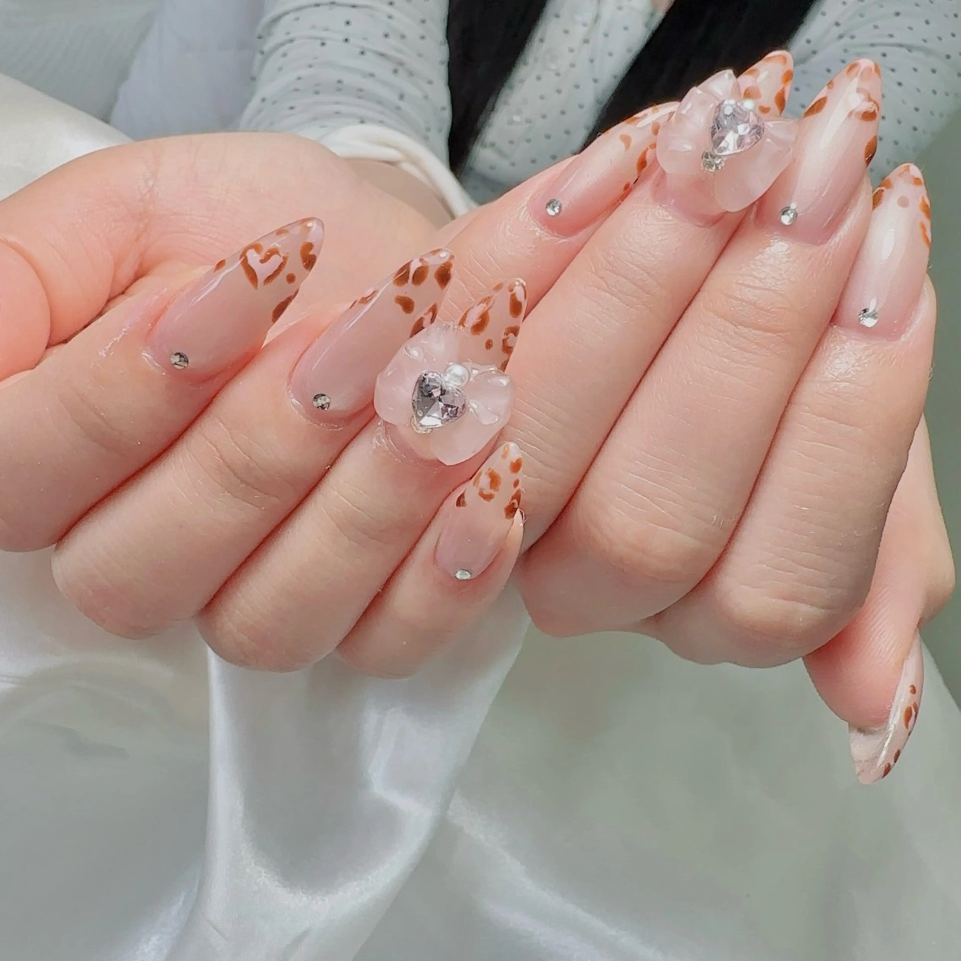 ロング ハンドネイル フットネイル ネイル&エステ asukaのネイルデザイン