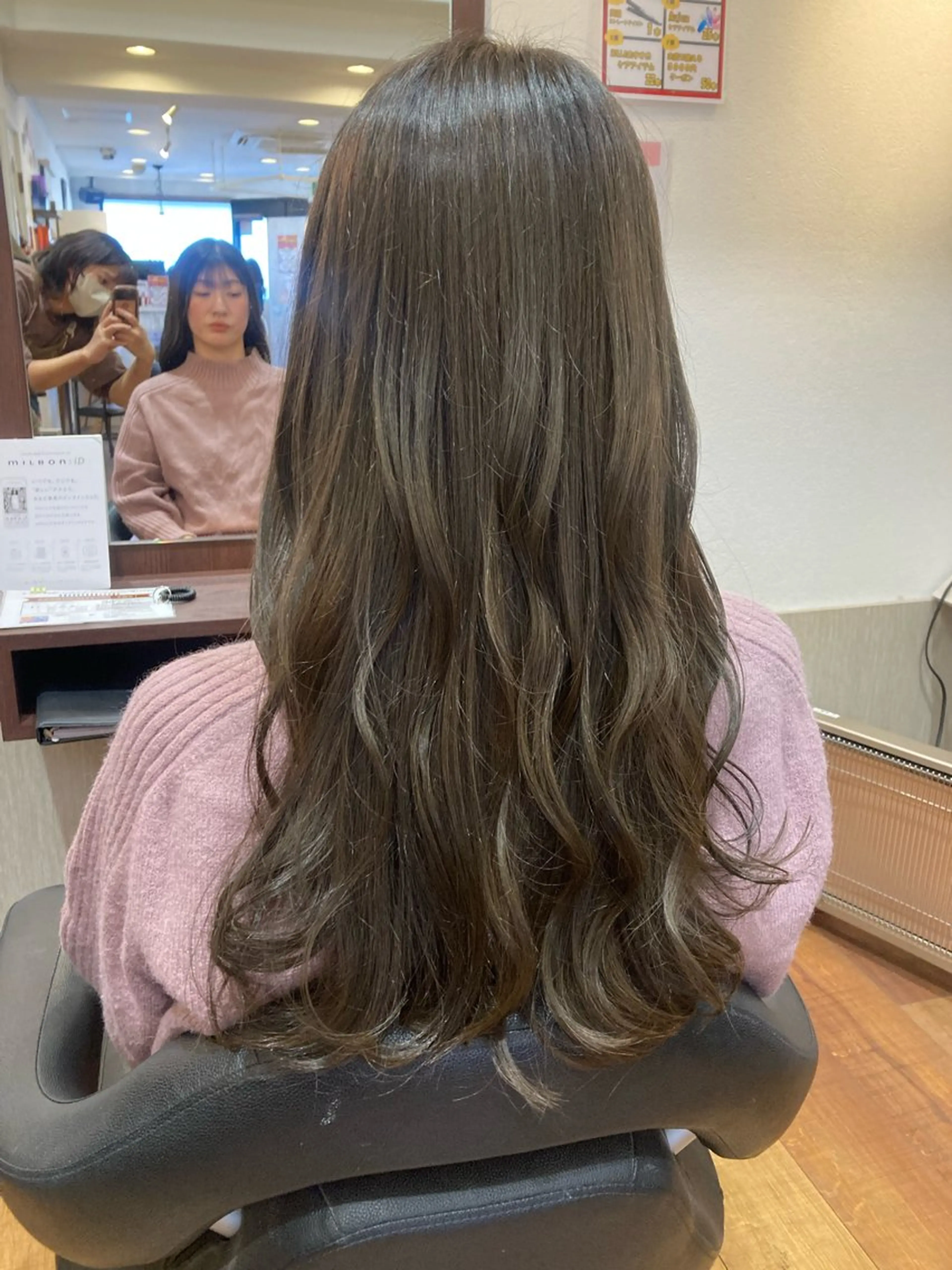 ロング 赤み消しオリーブ特化 柔らか縮毛矯正🌷辻のヘアスタイル