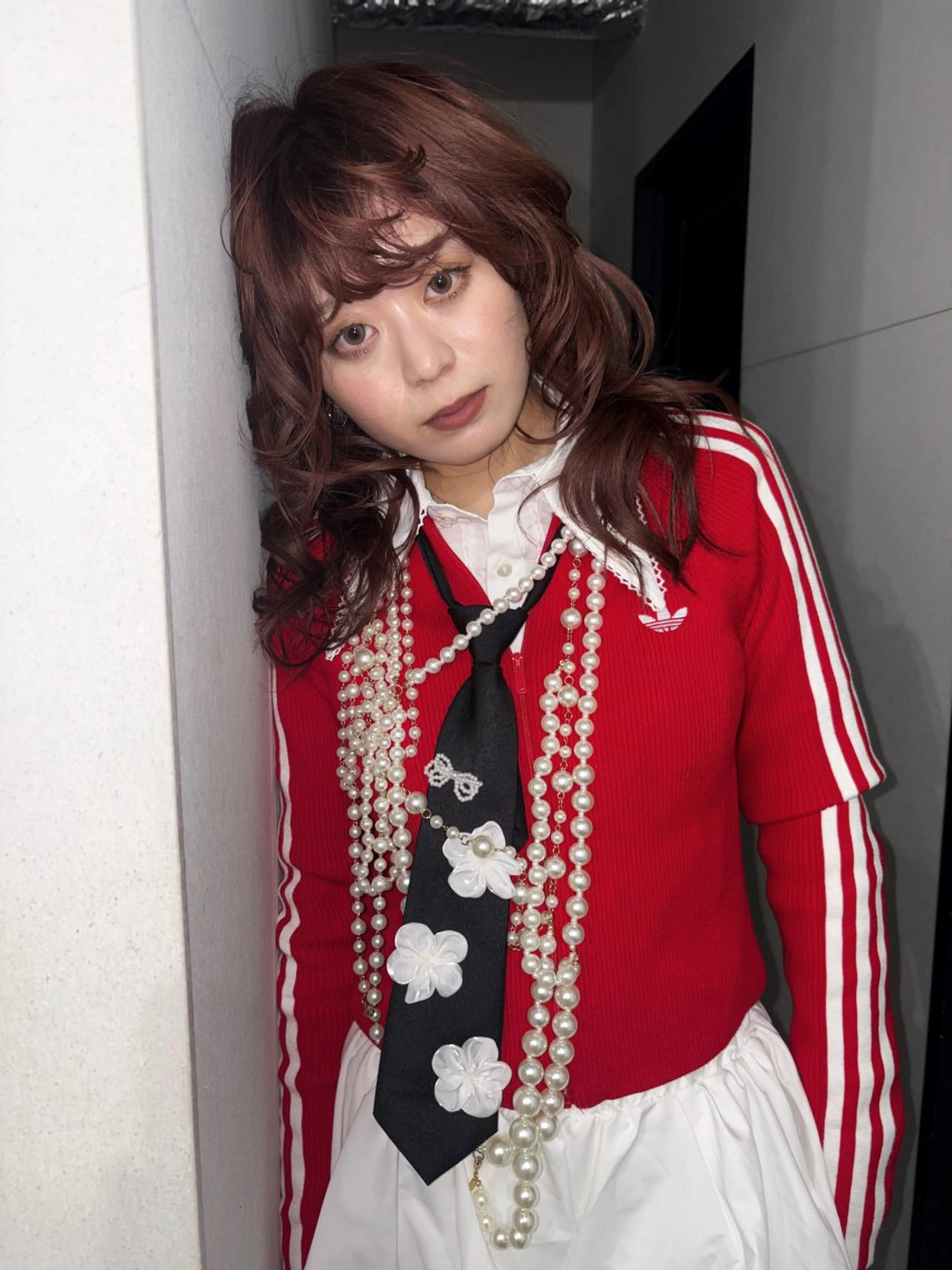 ミディアム オレンジブラウン 岩間 萌々果/eimのヘアスタイル