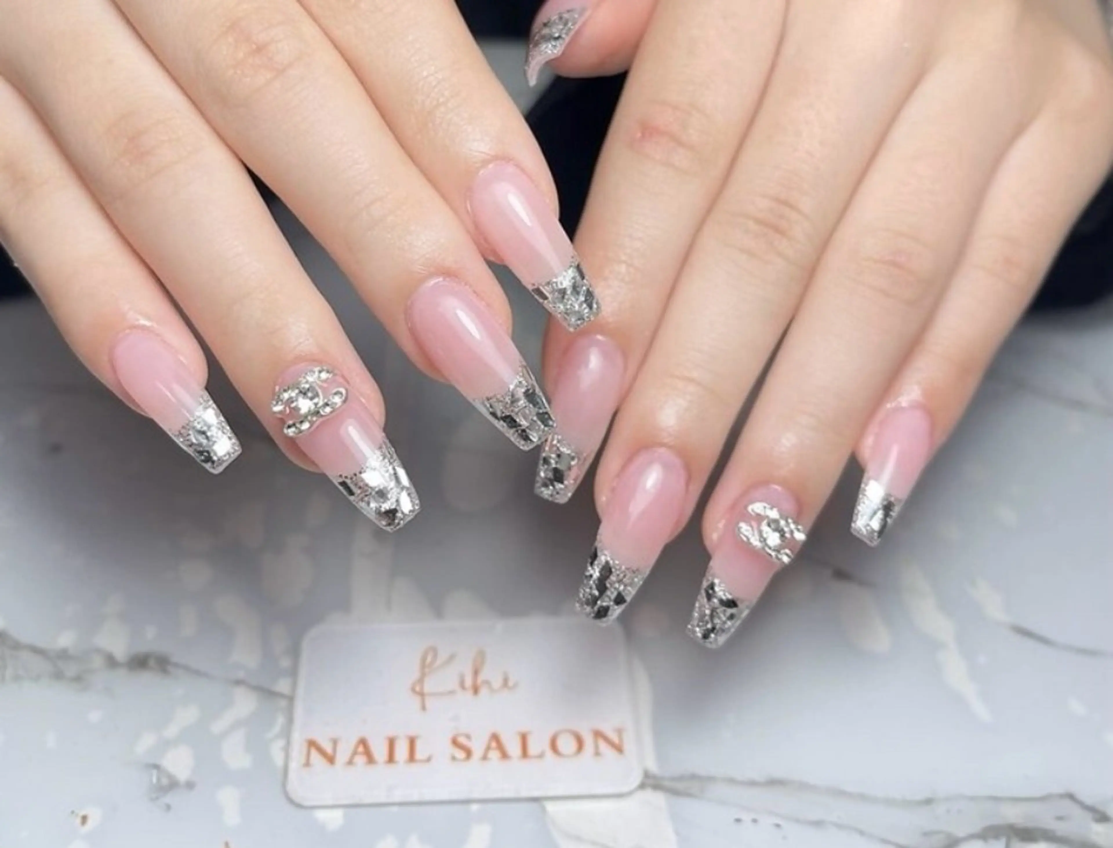 チップ長さだしガラスフレンチ( ジェルオフ無料 )の写真