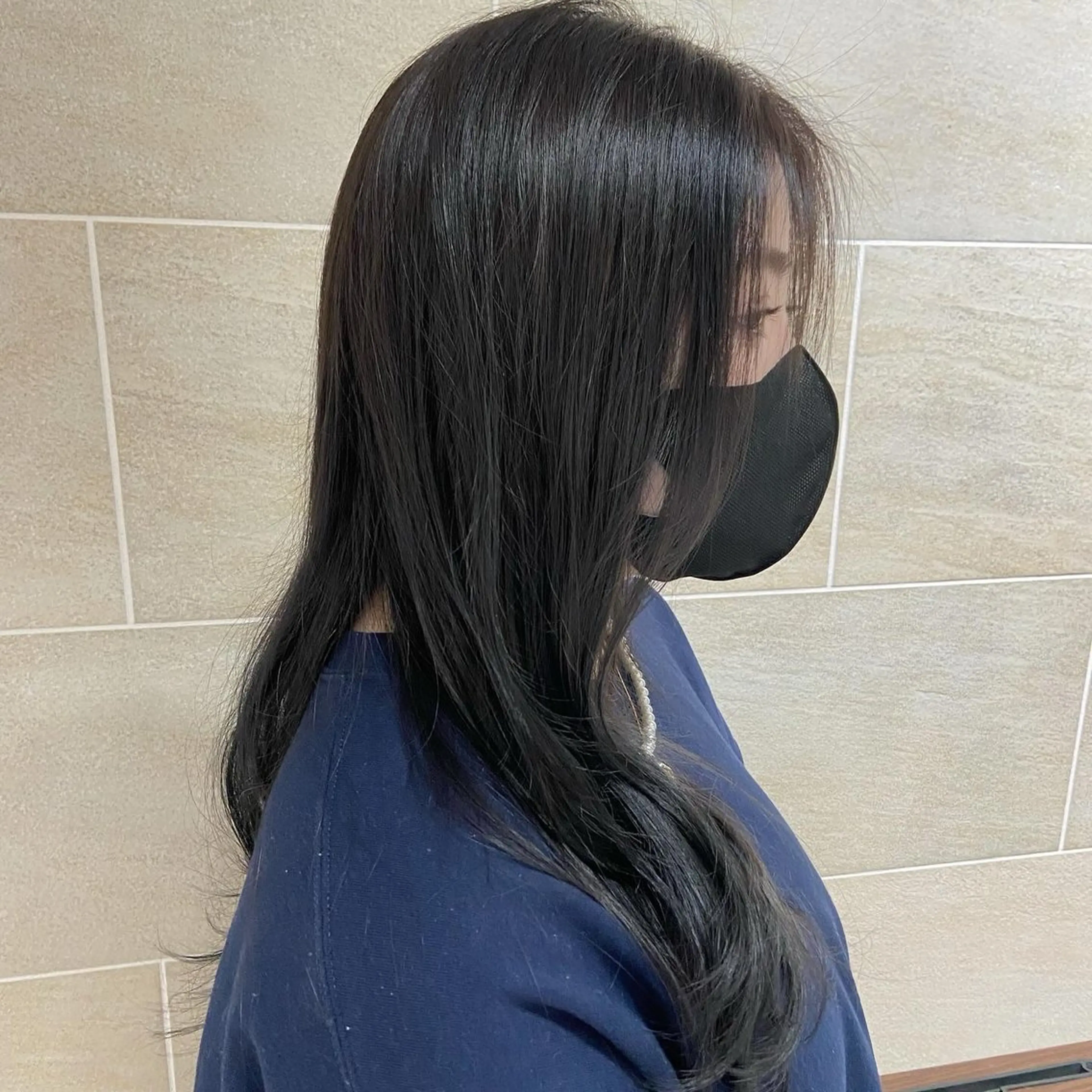 ロング カラー アッシュ アッシュグレー 透明感カラー 武井 哉子のヘアスタイル