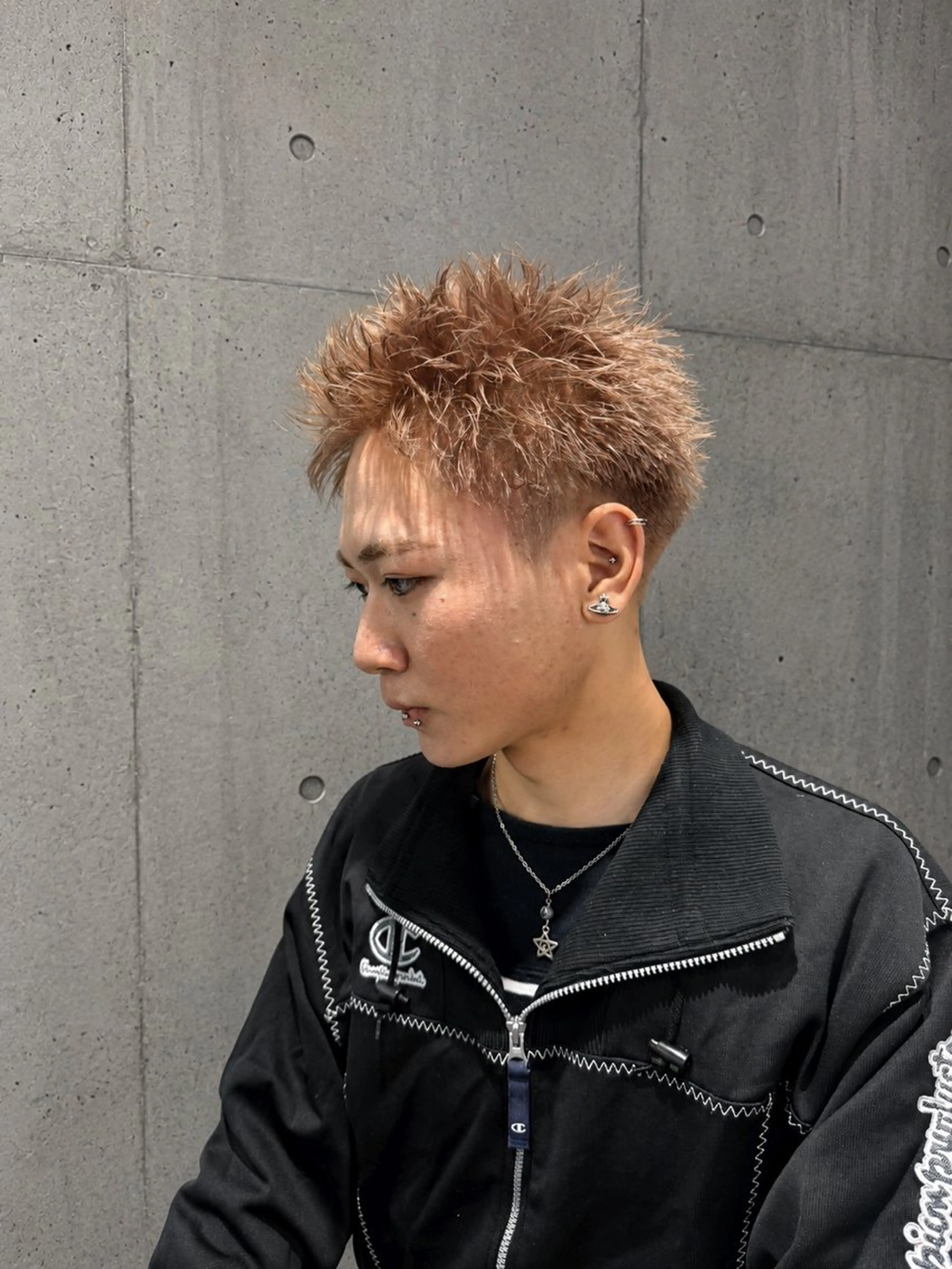 カラー メンズ フェードカット ベージュカラー ミルクティーベージュ ヘアカラー 🔥メンズ特化🔥 たくぼーのヘアスタイル