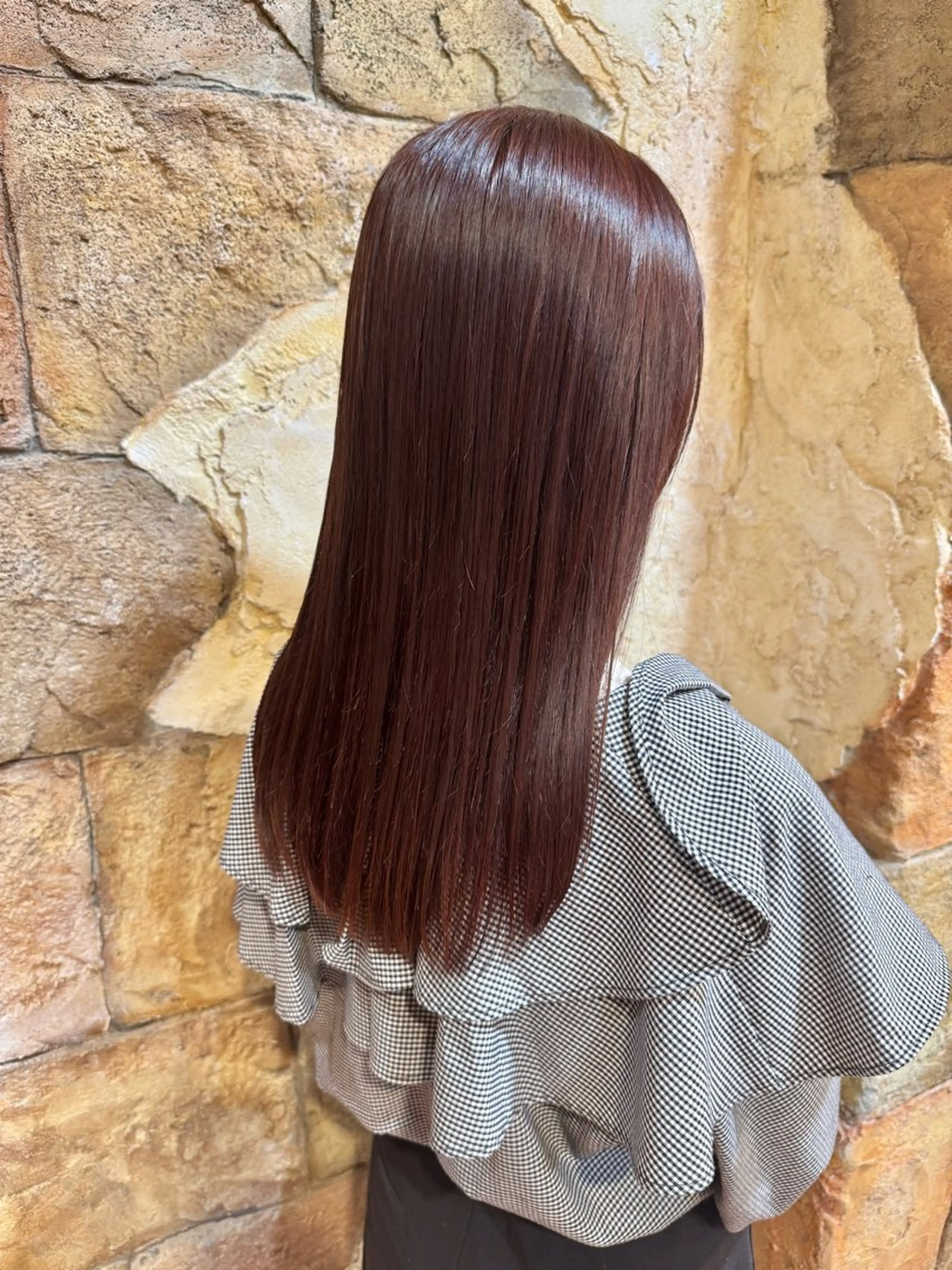 セミロング カラー CREDGARDEN 入江 遥香のヘアスタイル