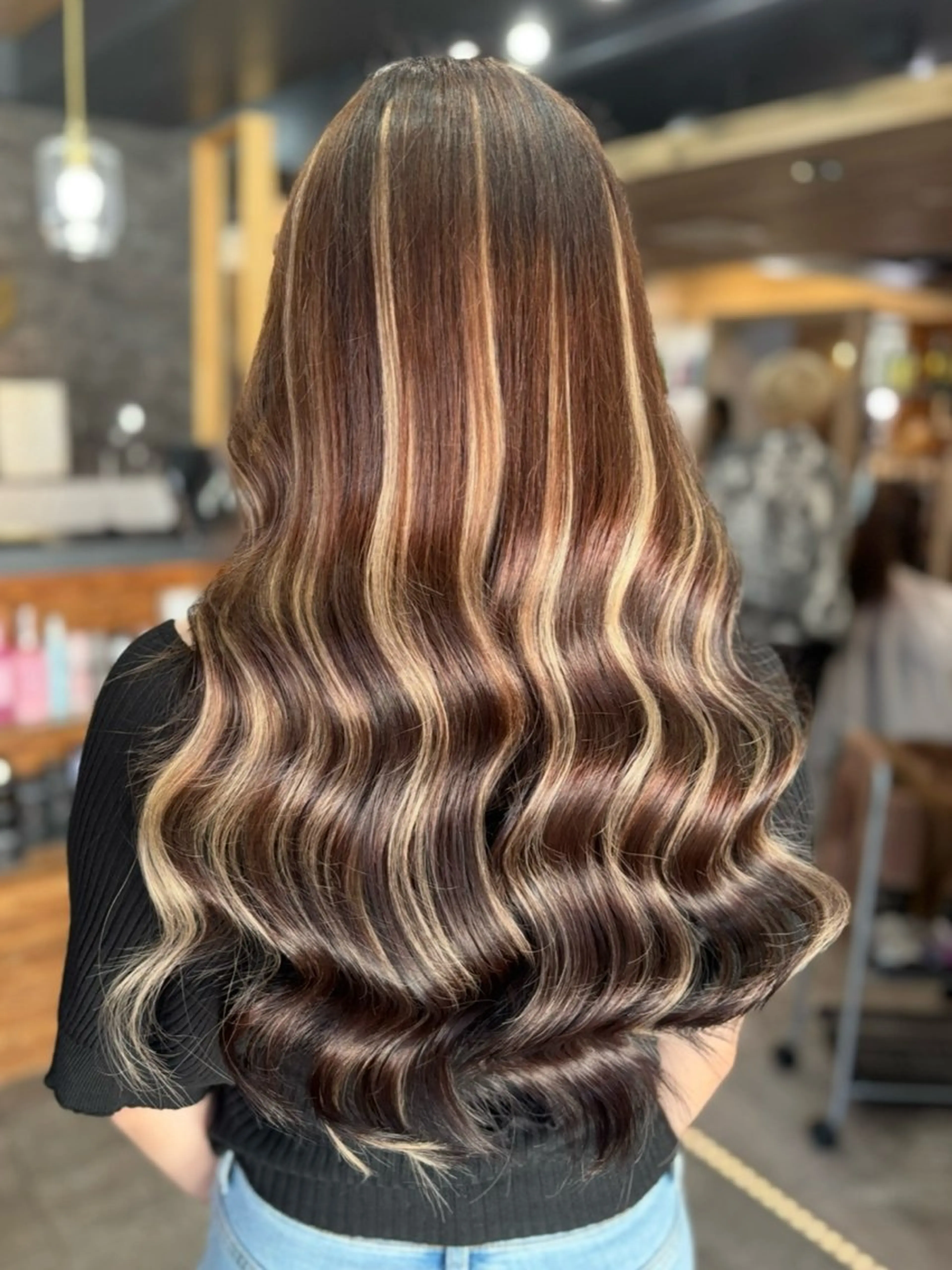 ロング カラー ブリーチ ブラウンカラー デザインカラー ハイライトカラー ナチュラルブラウン ヘアカラー エクステ 横浜/エクステ特化× 艶カラー/あいかのヘアスタイル