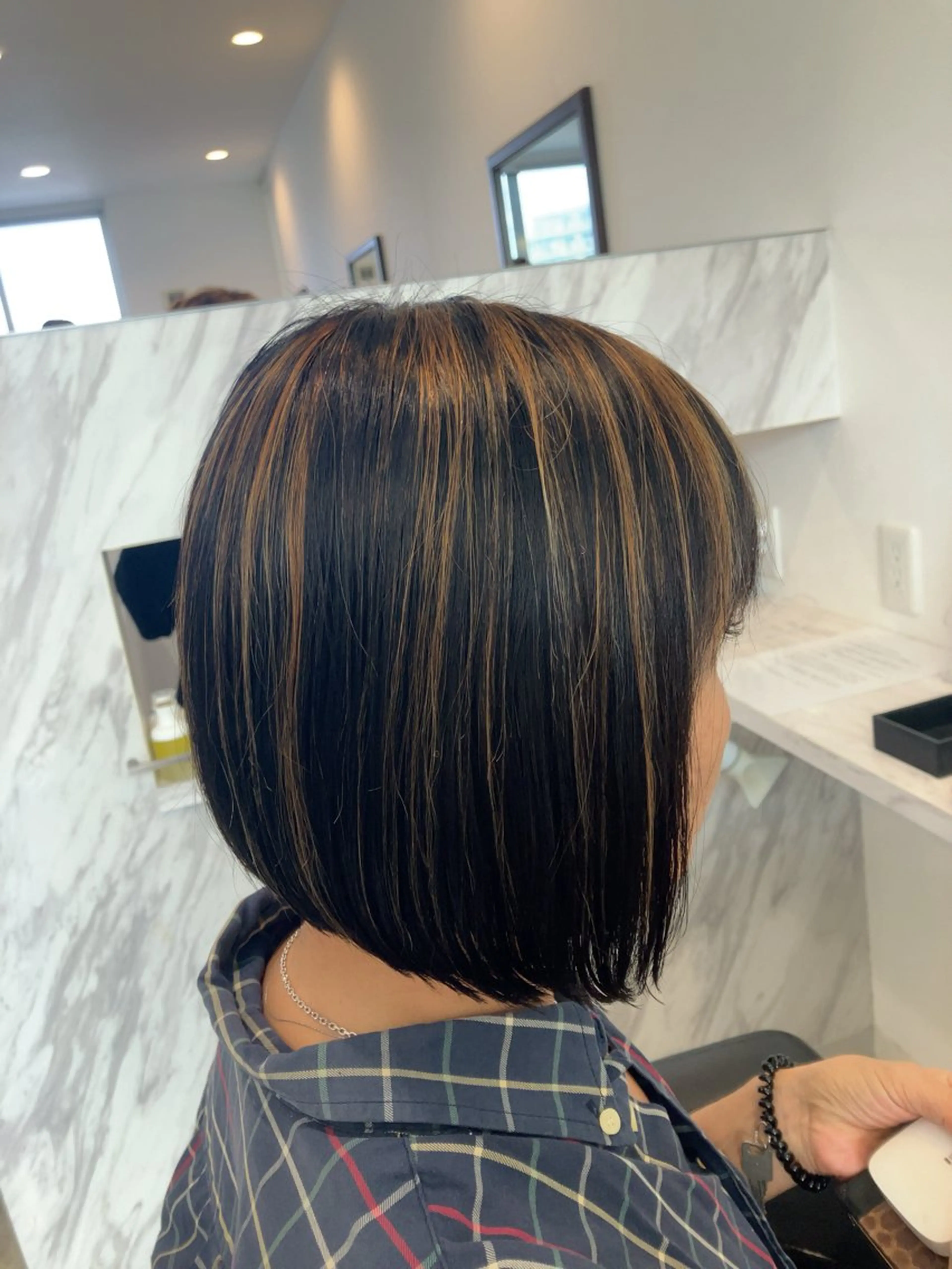 ミディアム ボブ ハイライト SEA BELLE YASUのヘアスタイル