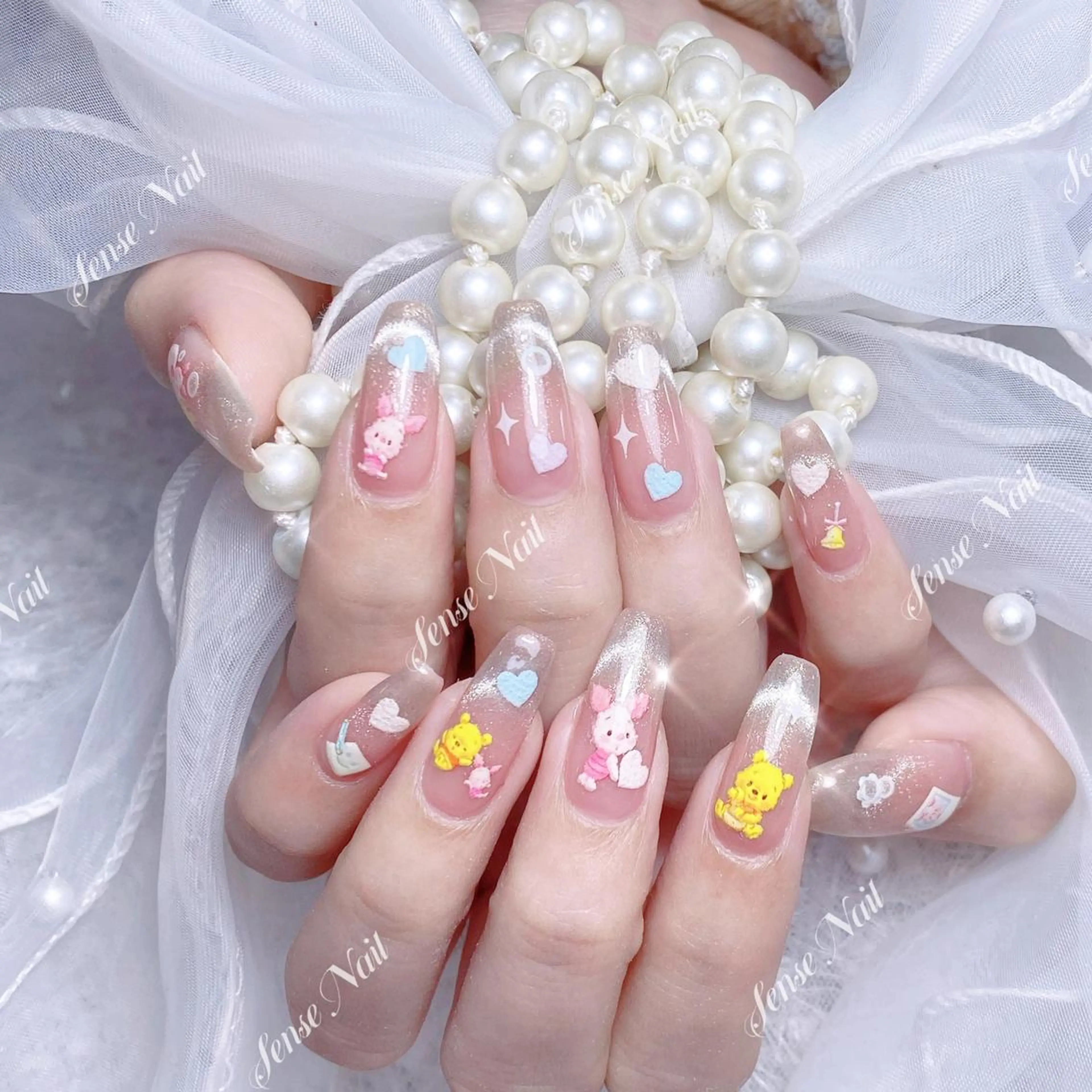 ネイル ハンドネイル ハンドケア Queening 🦋のネイルデザイン