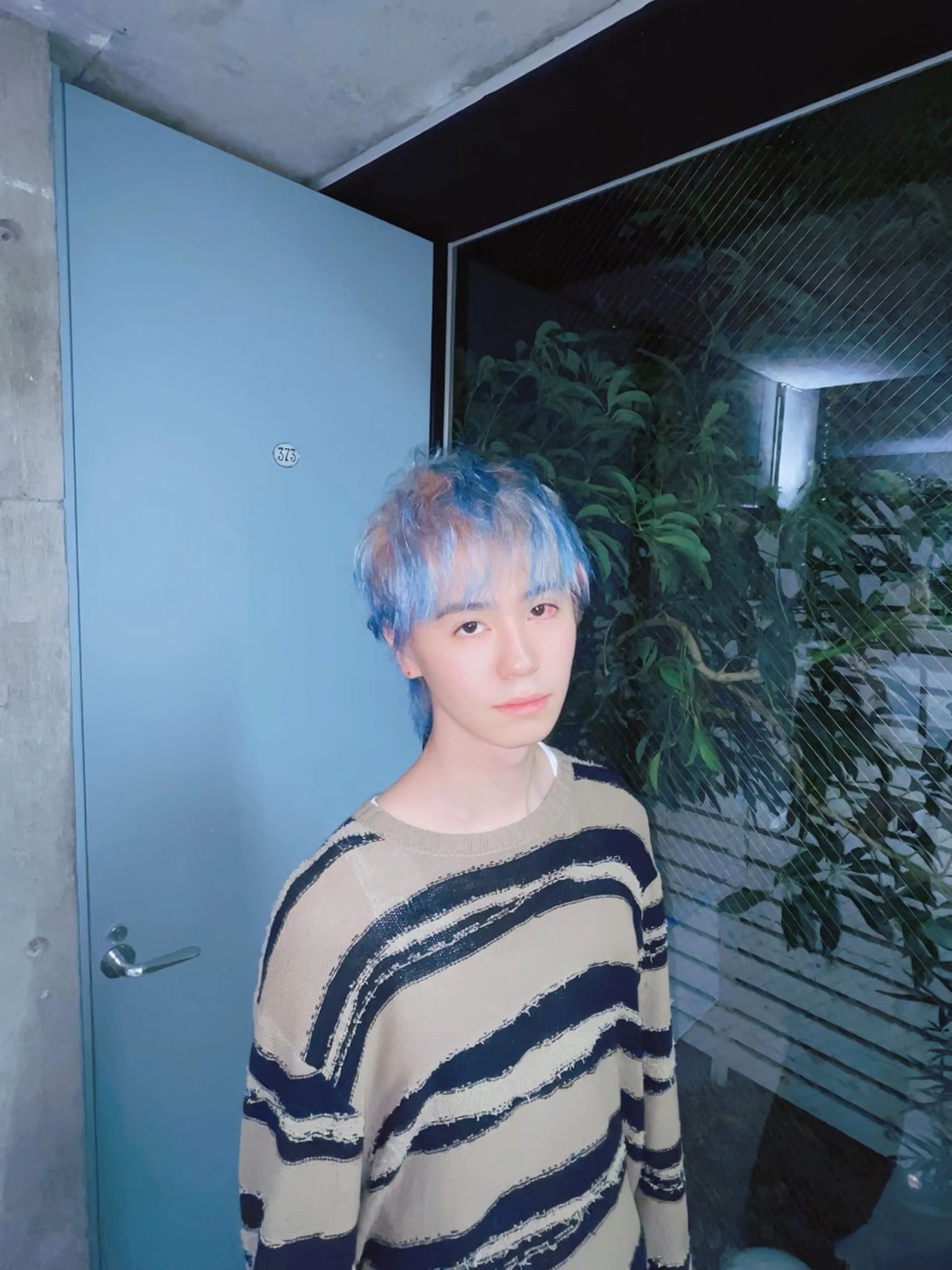 カラー ハイトーン/ブリーチ /ウルフ/しゅーたのヘアスタイル